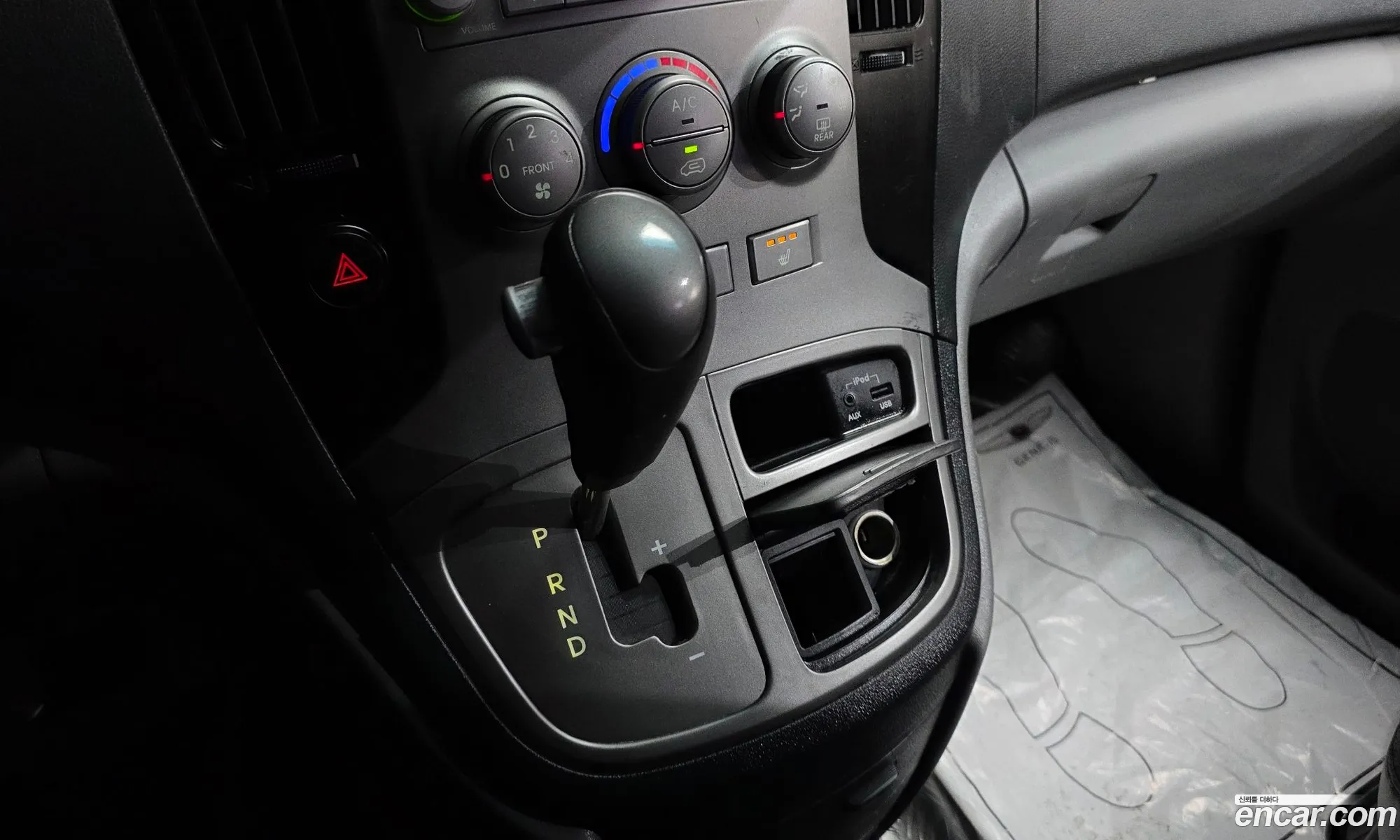 Hyundai Grand Starex 2015 — 18