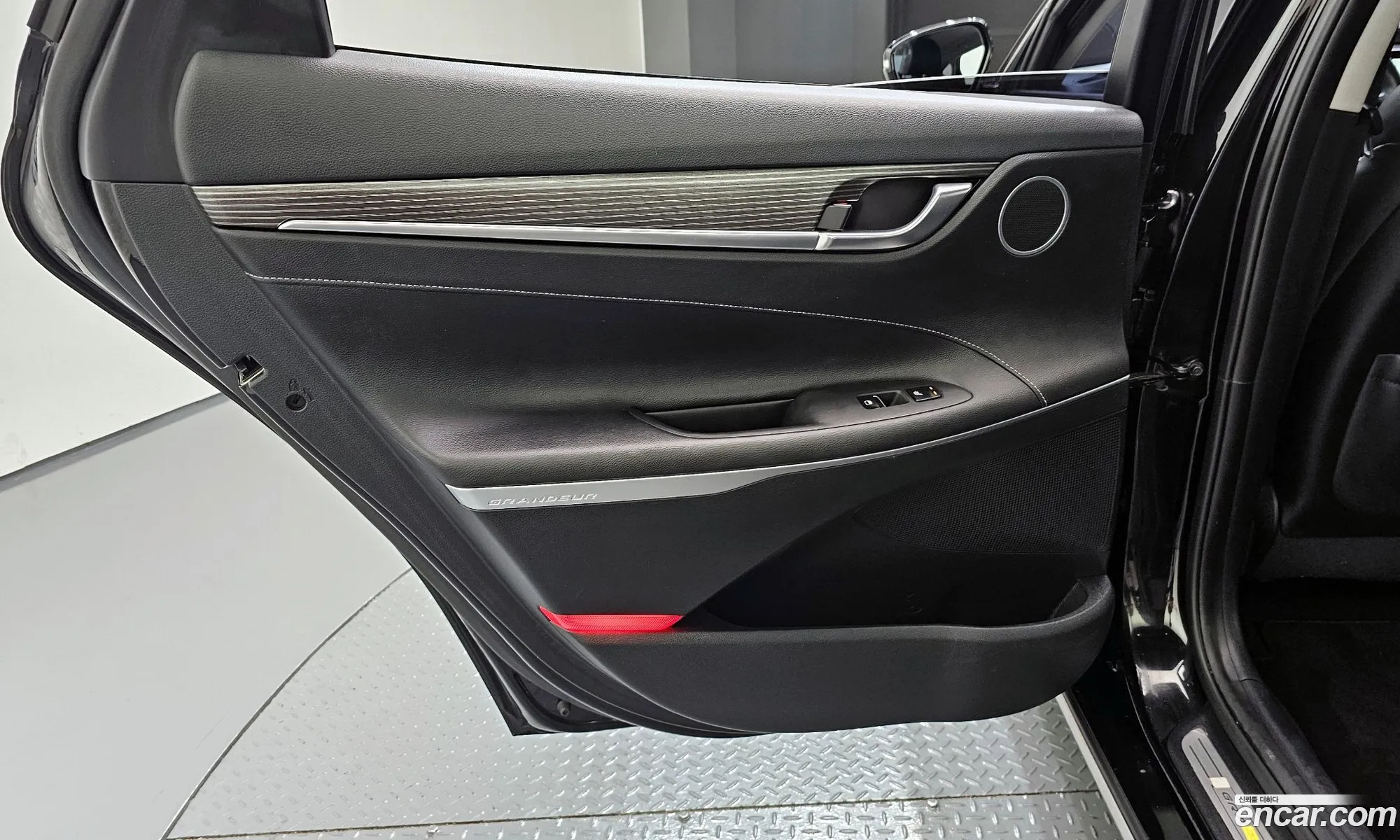 Hyundai Grandeur IG 2019 — 3