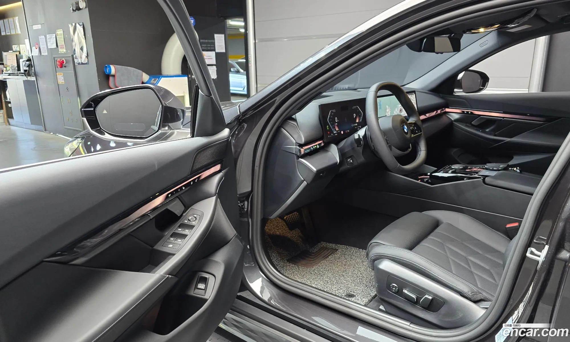 BMW 5 Series 2025 — 23
