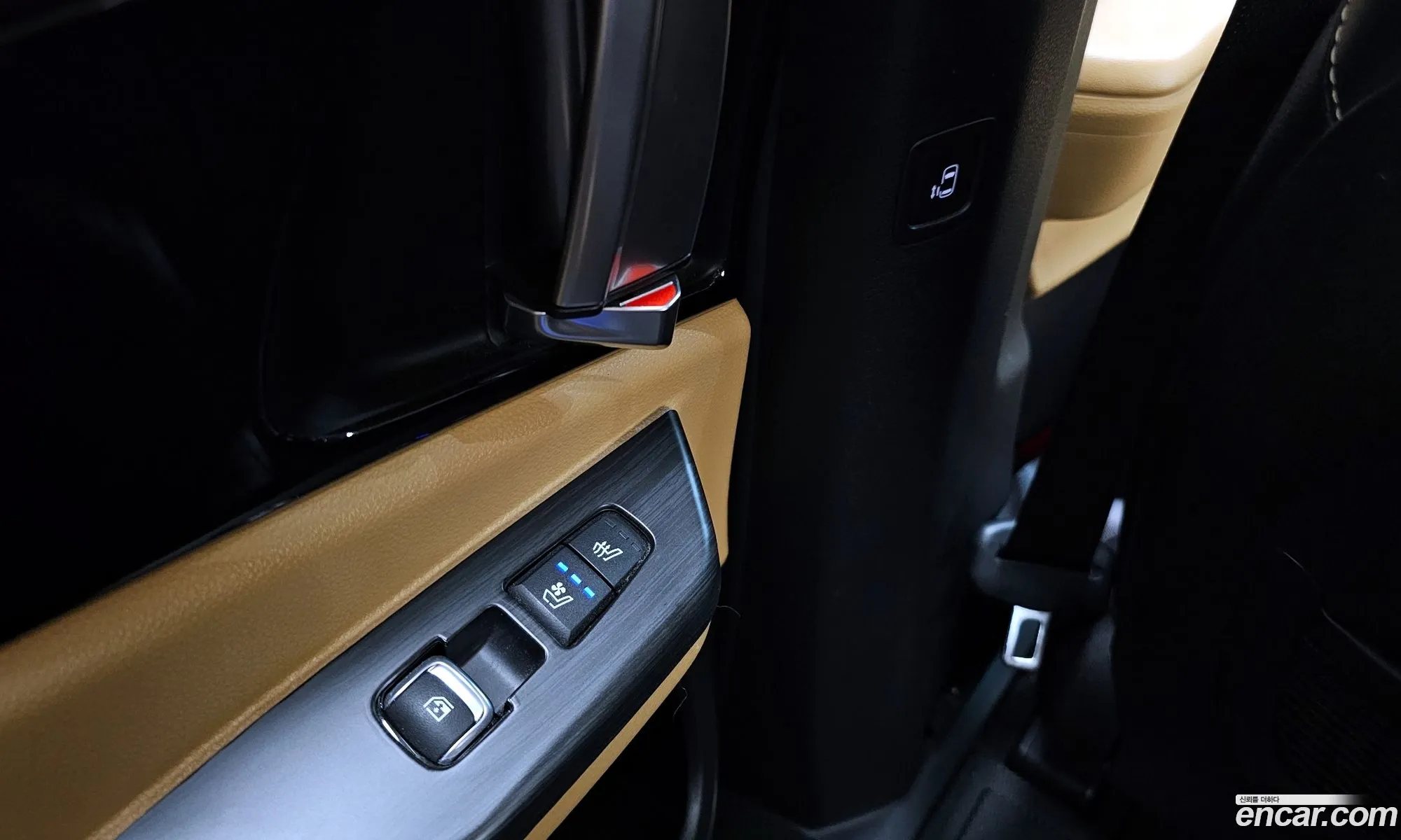 Kia Carnival 2021 KNANC81BBMS060261 — 3