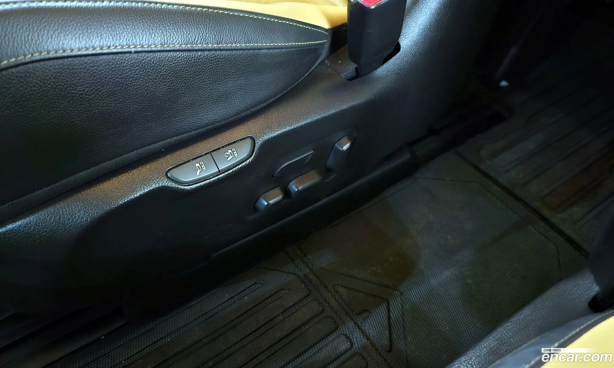 Kia Carnival 2021 KNANC81BBMS060261 — 12