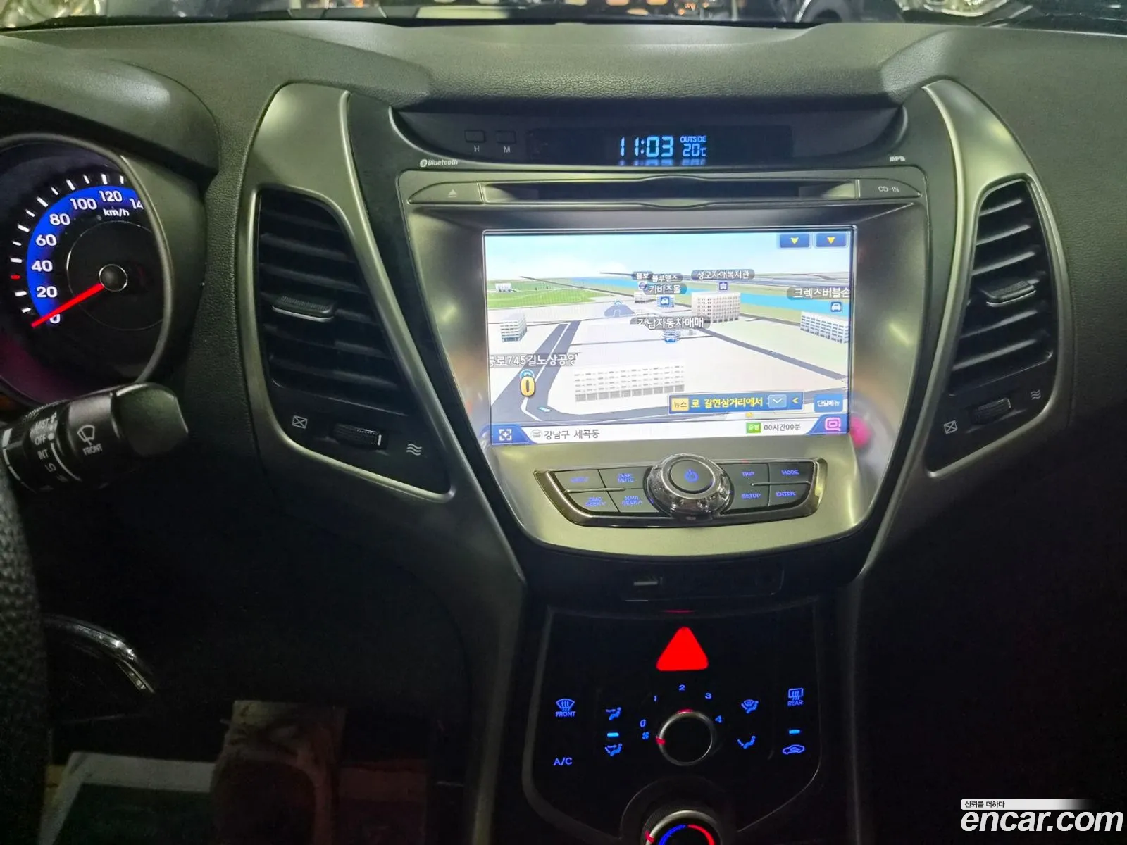 Hyundai Elantra 2015 — 11