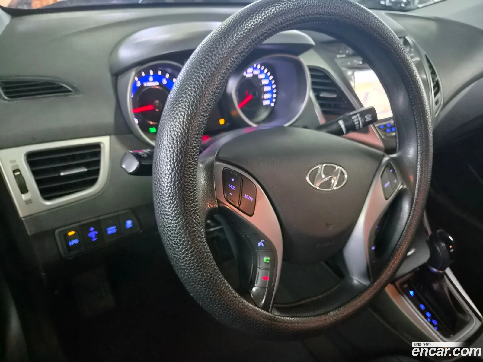 Hyundai Elantra 2015 — 4