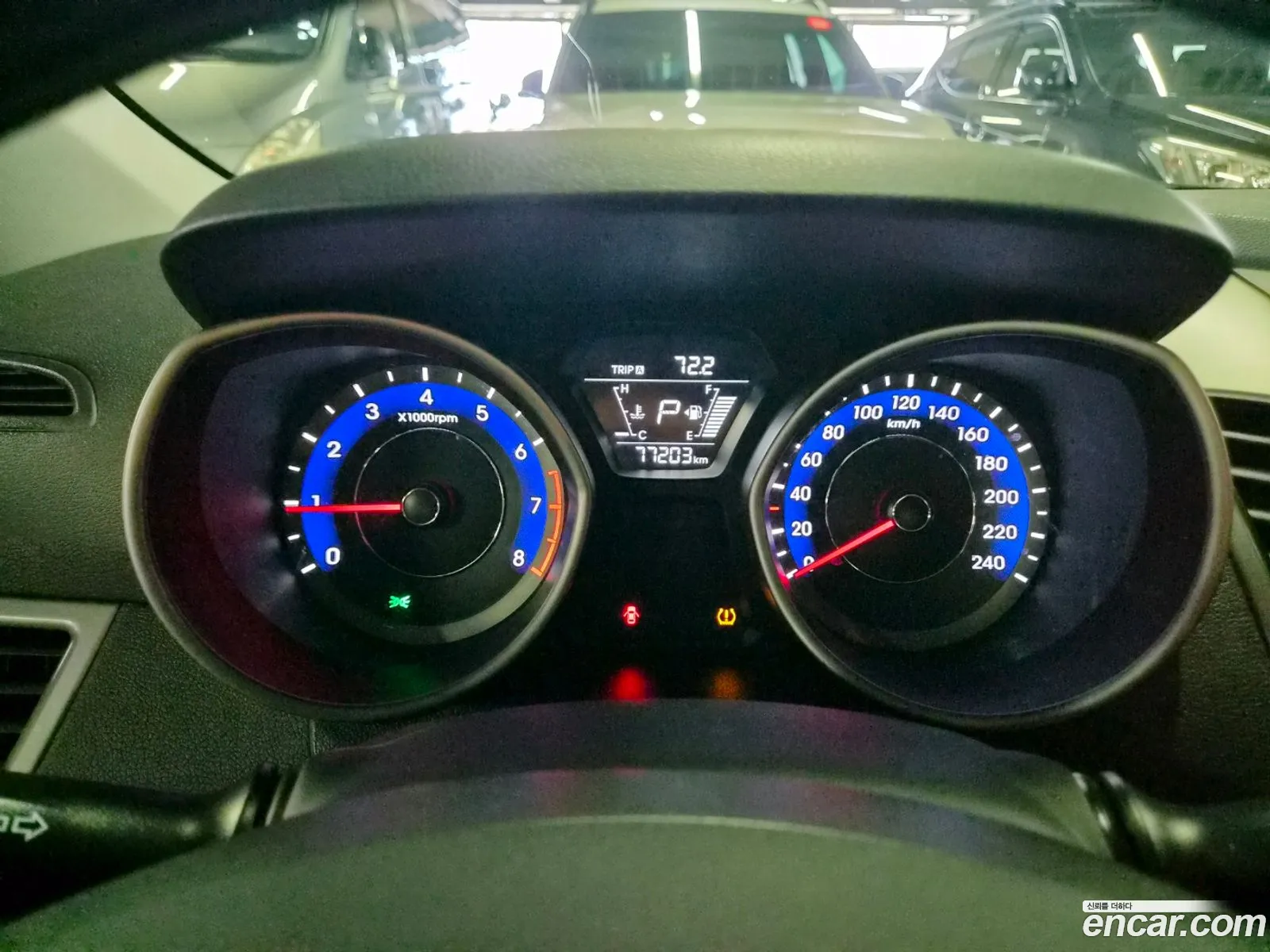 Hyundai Elantra 2015 — 12