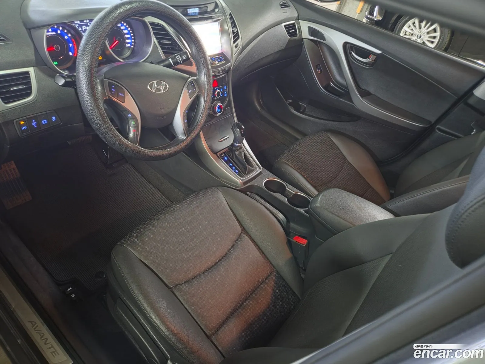 Hyundai Elantra 2015 — 13