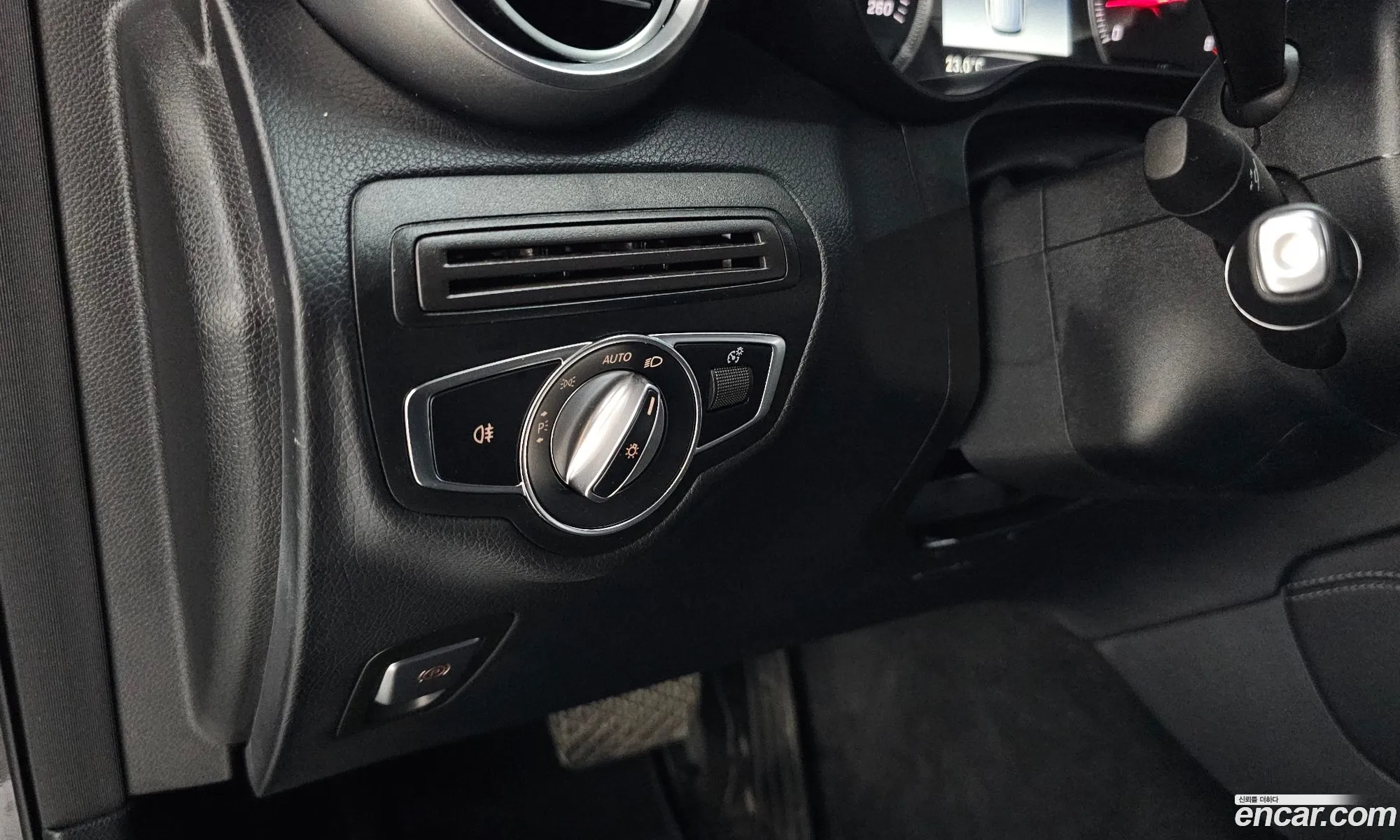 Mercedes-Benz GLC-Class X253 2019 — 24