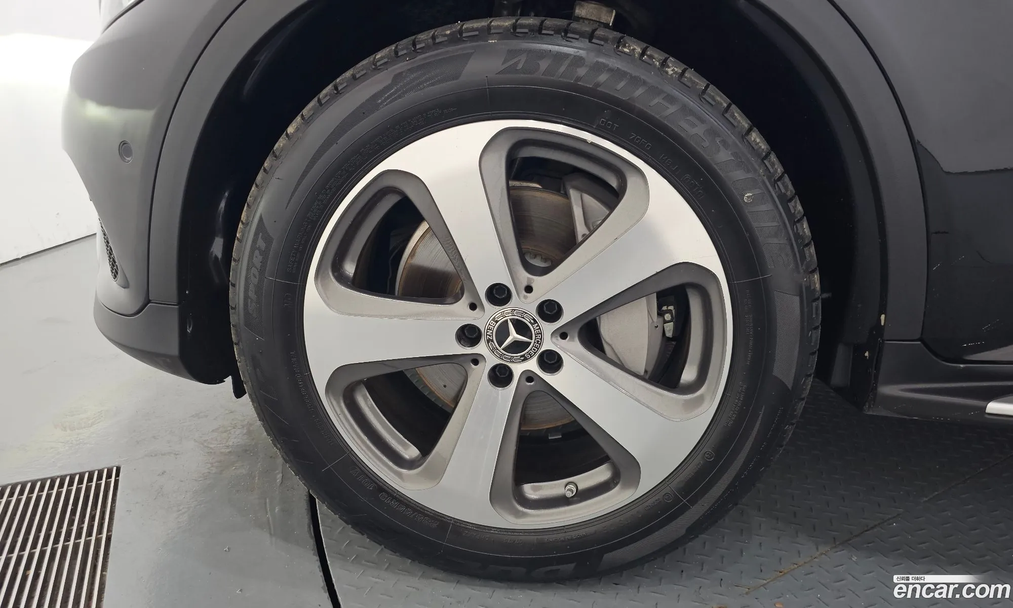 Mercedes-Benz GLC-Class X253 2019 — 29