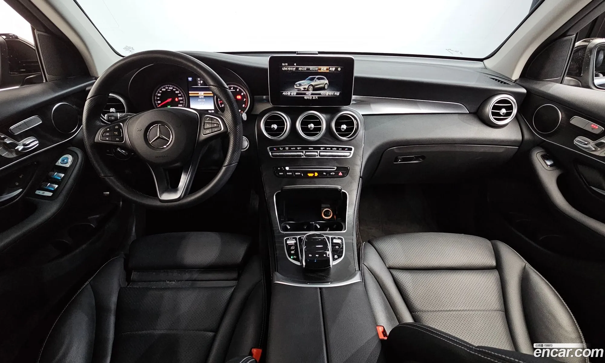 Mercedes-Benz GLC-Class X253 2019 — 12