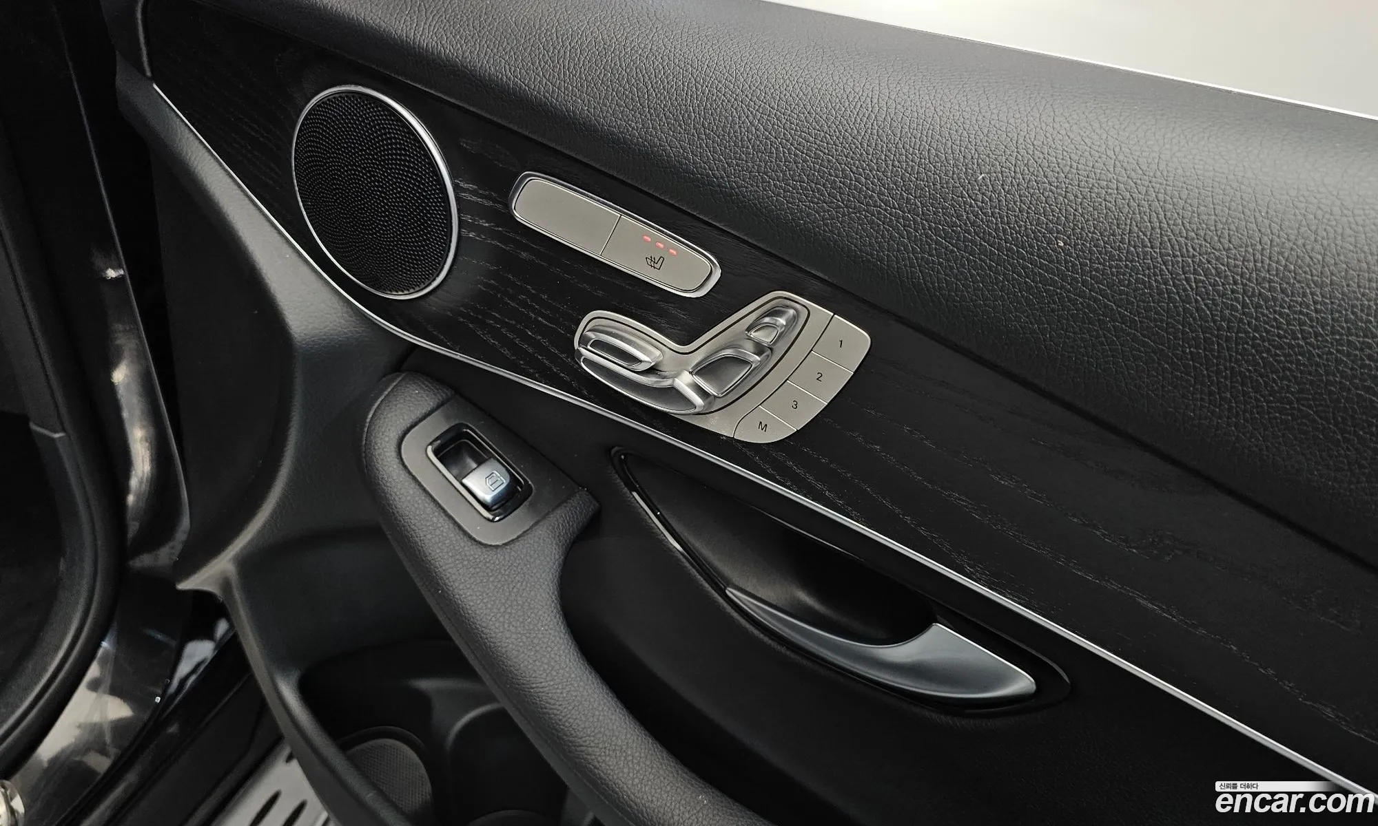 Mercedes-Benz GLC-Class X253 2019 — 25