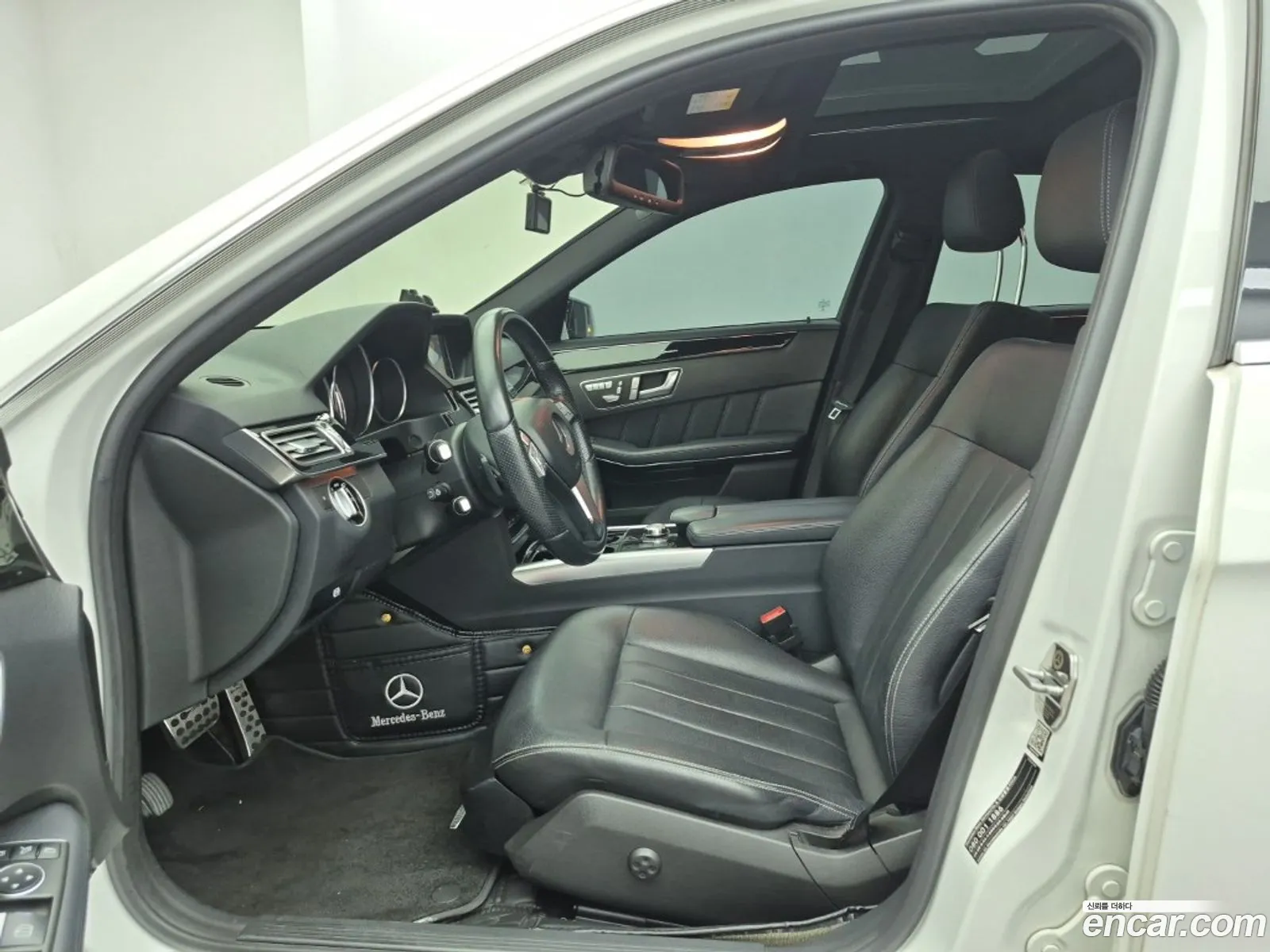 Mercedes-Benz E-Class W212 2014 — 19