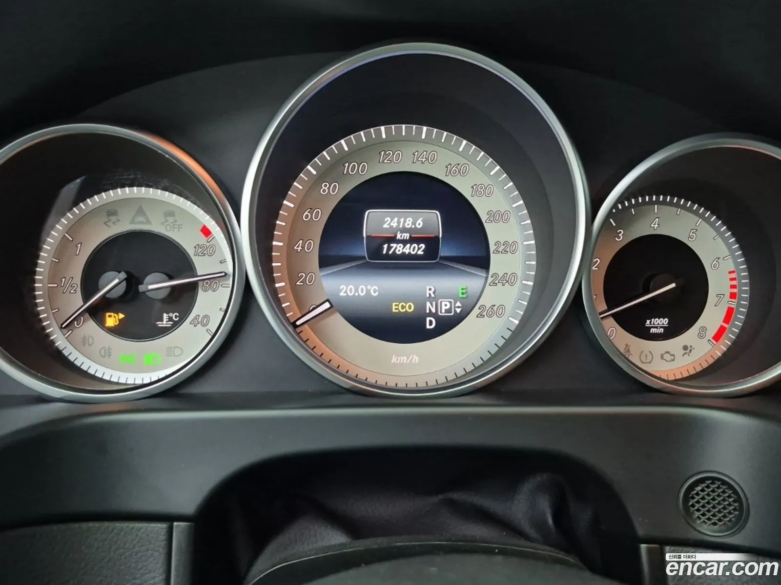 Mercedes-Benz E-Class W212 2014 — 10