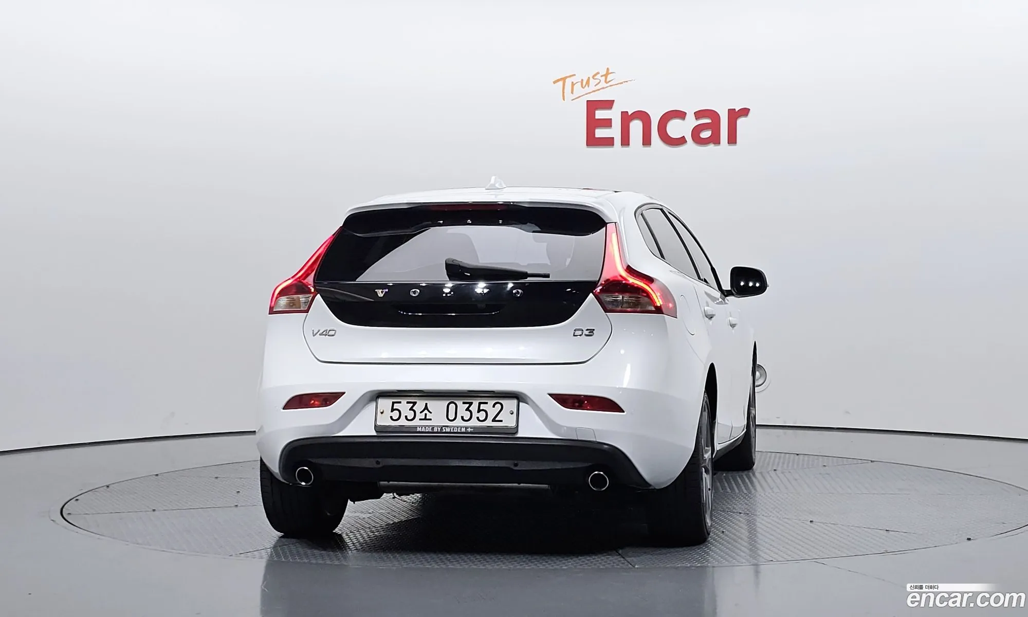 Volvo V40 2016 YV1MV79K0H2379218 — 18