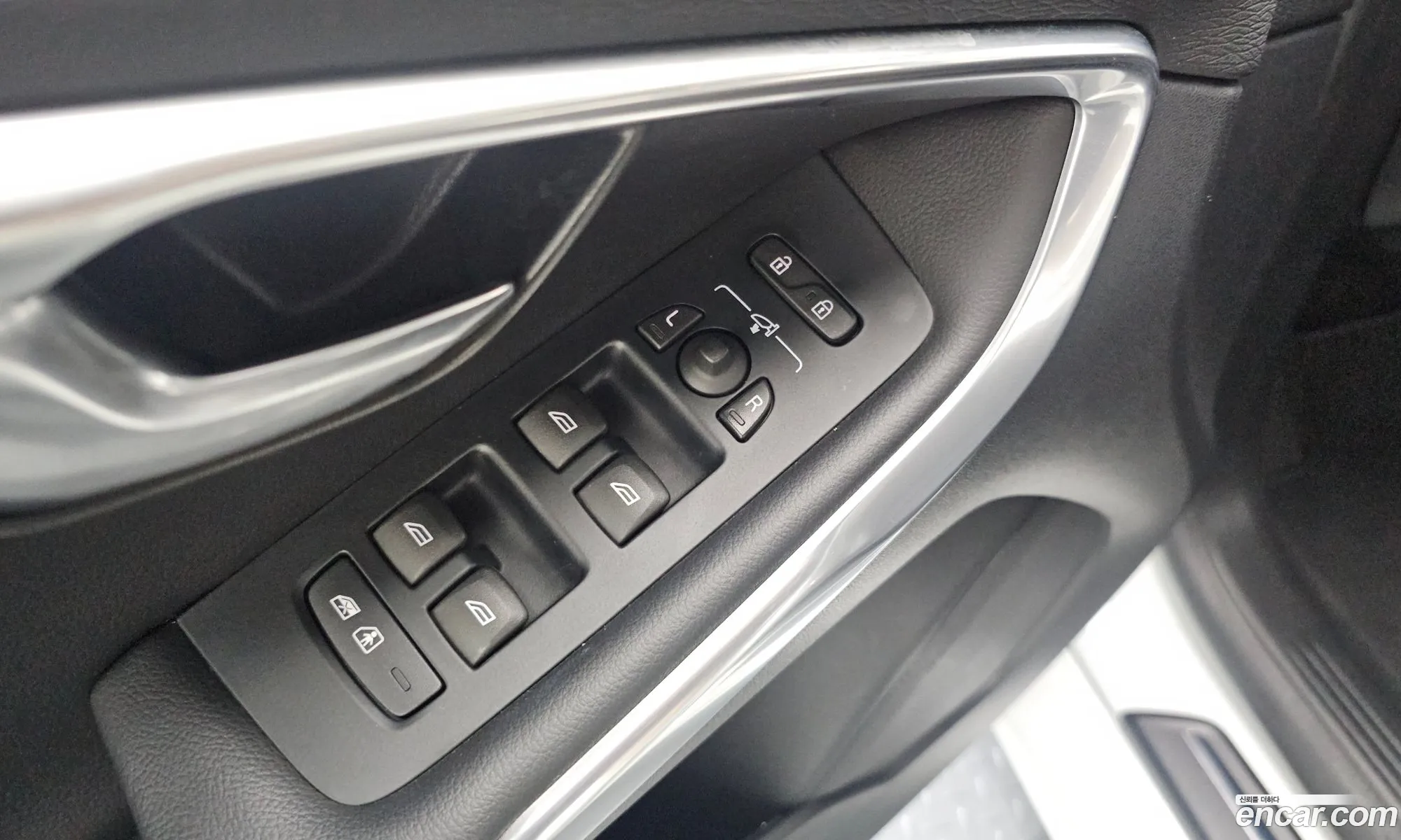 Volvo V40 2016 YV1MV79K0H2379218 — 3
