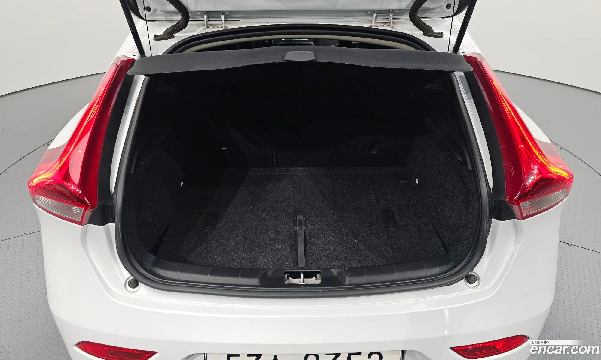 Volvo V40 2016 YV1MV79K0H2379218 — 7