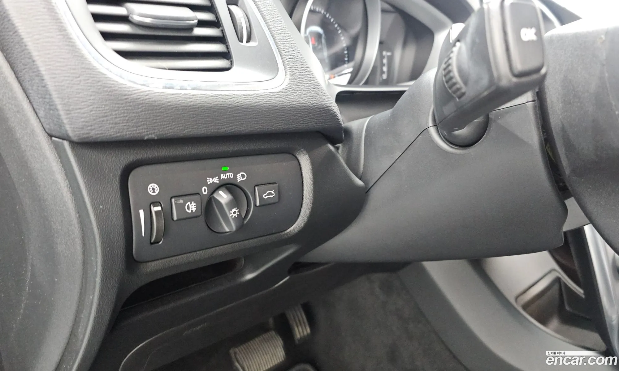 Volvo V40 2016 YV1MV79K0H2379218 — 13