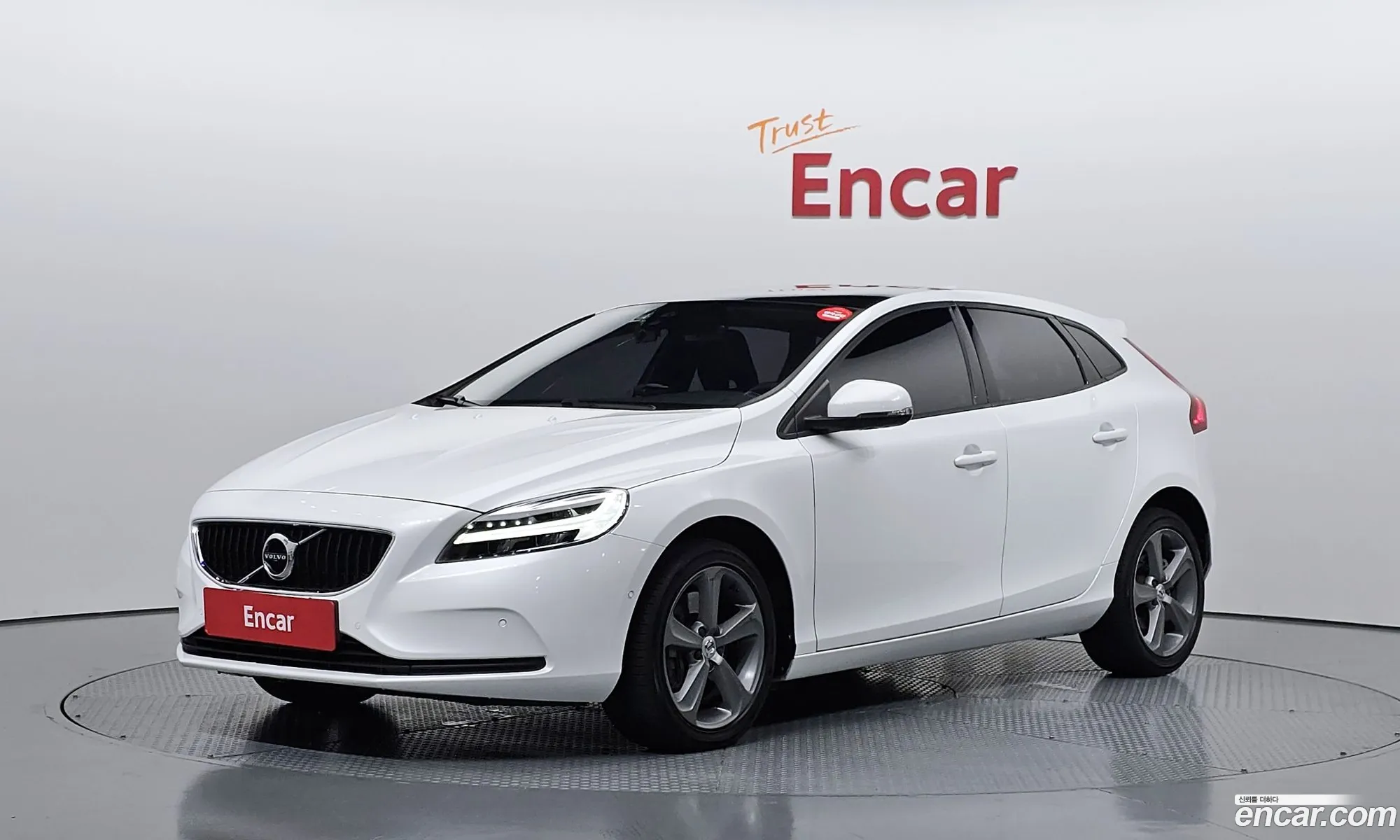 Volvo V40 2016 YV1MV79K0H2379218 — 16