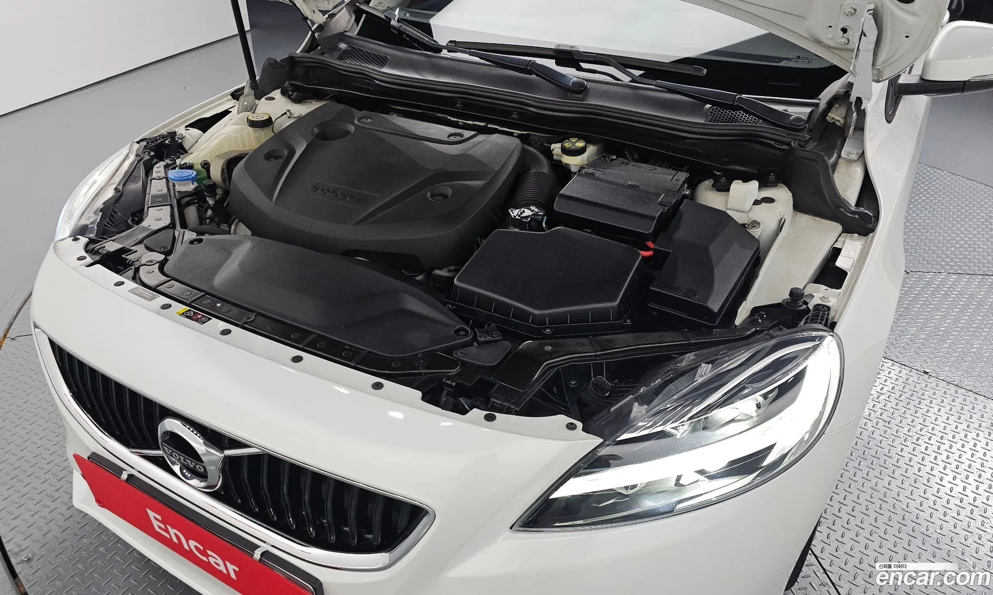 Volvo V40 2016 YV1MV79K0H2379218 — 17