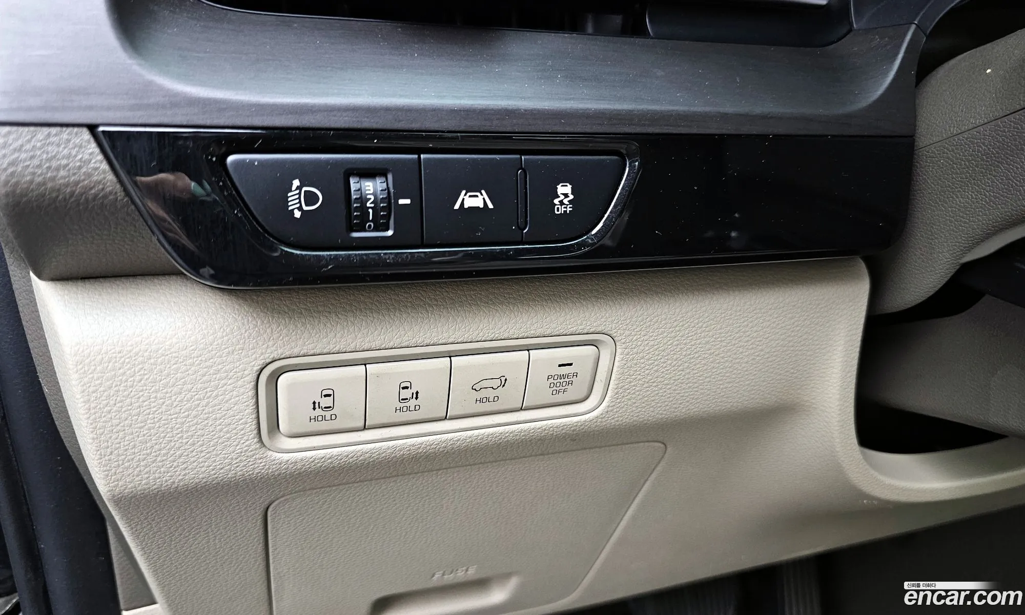 Kia Carnival 2020 KNANC81BBMS029426 — 16