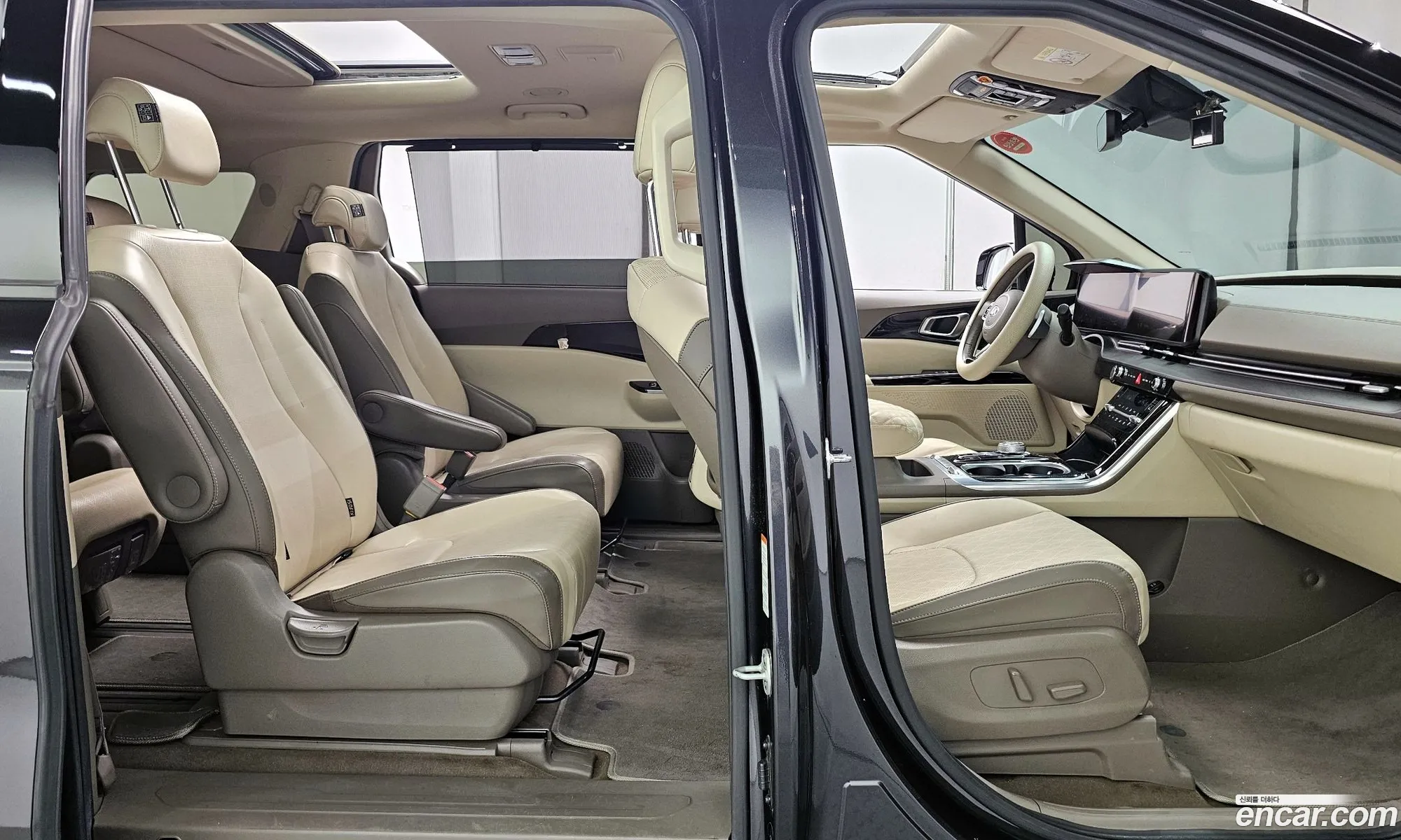 Kia Carnival 2020 KNANC81BBMS029426 — 9