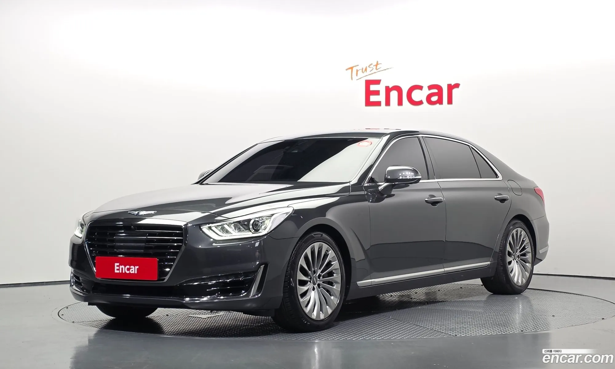 Genesis EQ900 2017 — 13