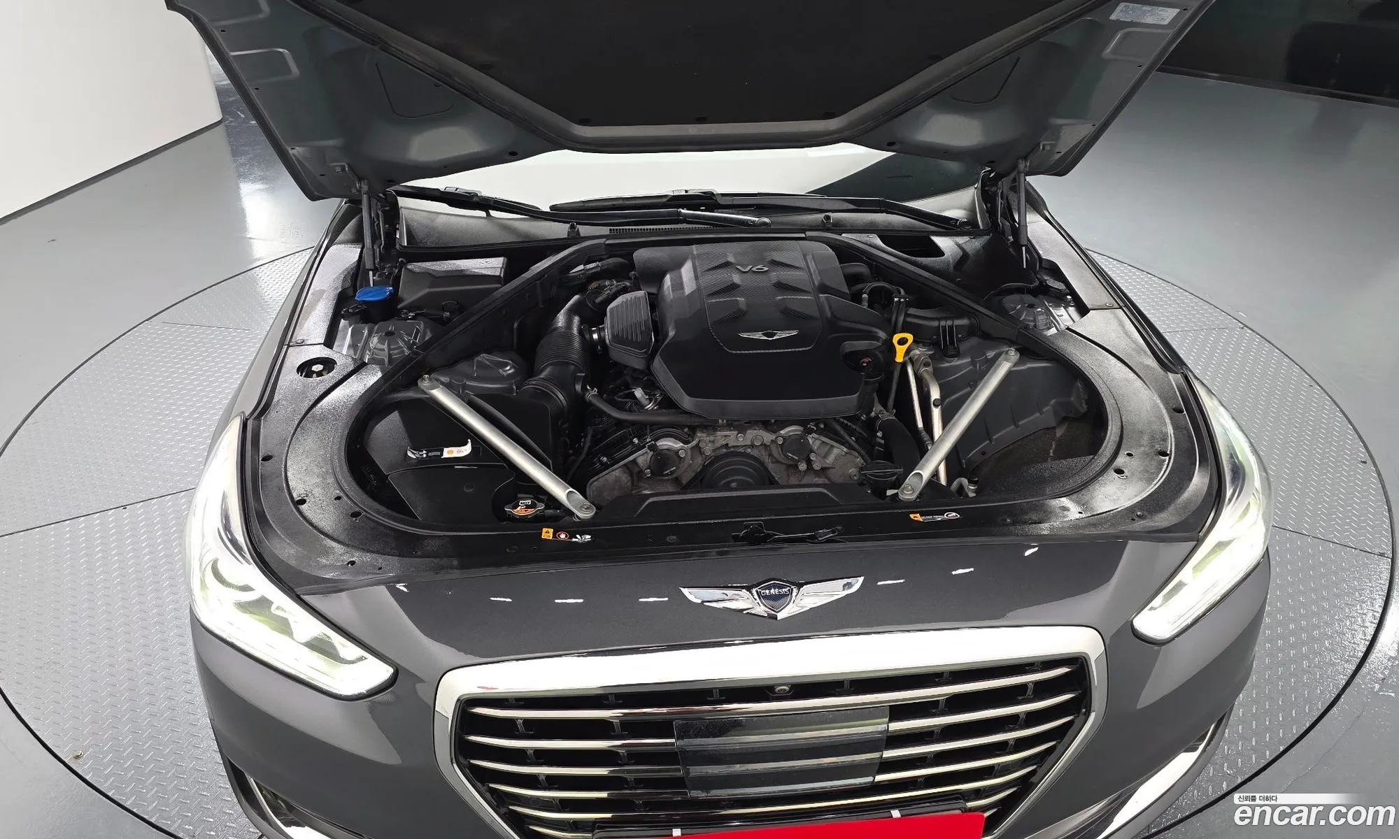 Genesis EQ900 2017 — 12