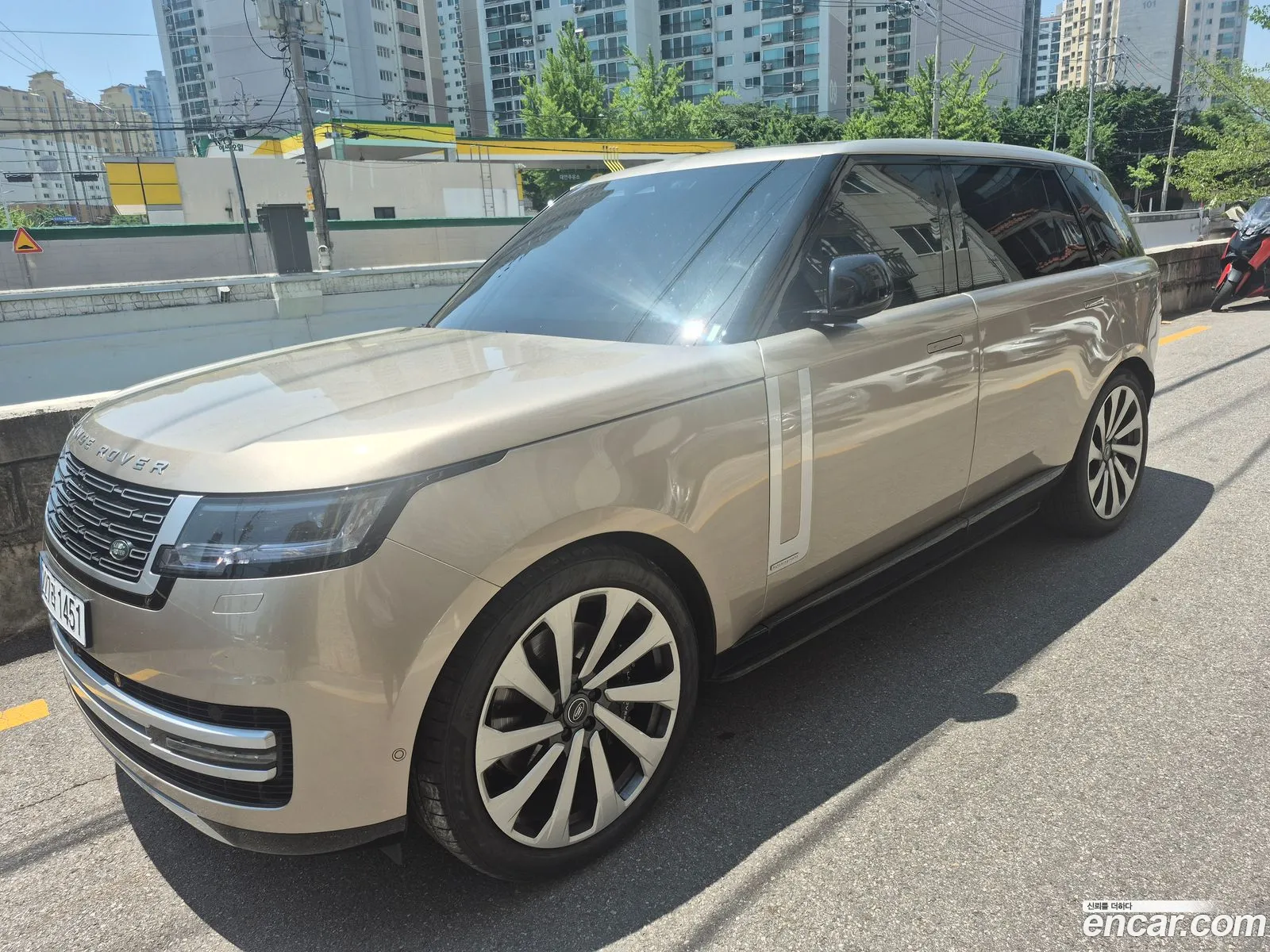 Land Rover Range Rover 2025 — 10