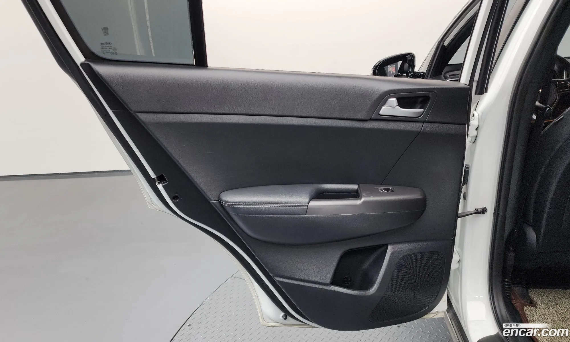 Kia Sportage 2017 KNAPM813BJK411654 — 2