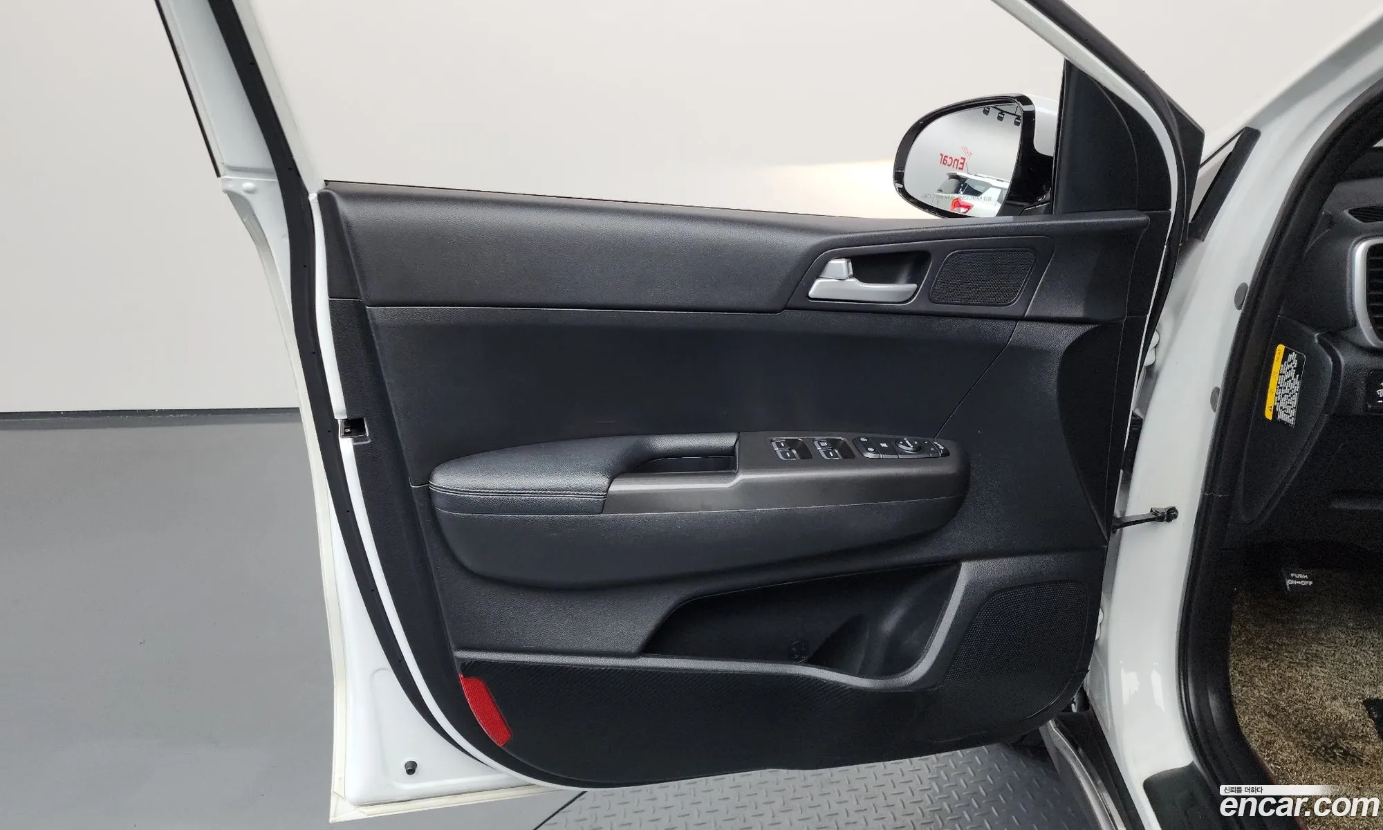 Kia Sportage 2017 KNAPM813BJK411654 — 19