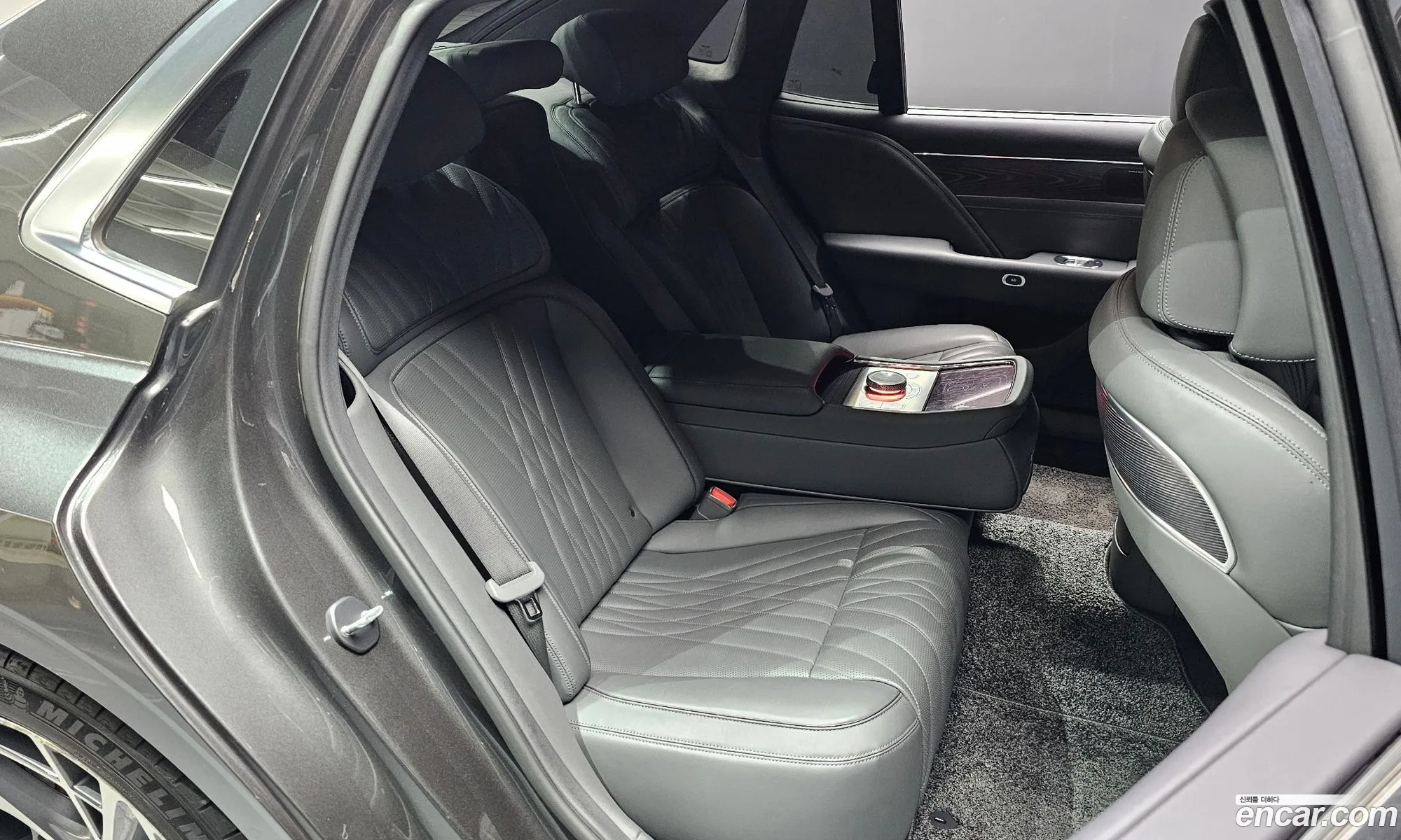 Genesis G90 2022 KMTFA41DBNU001588 — 11