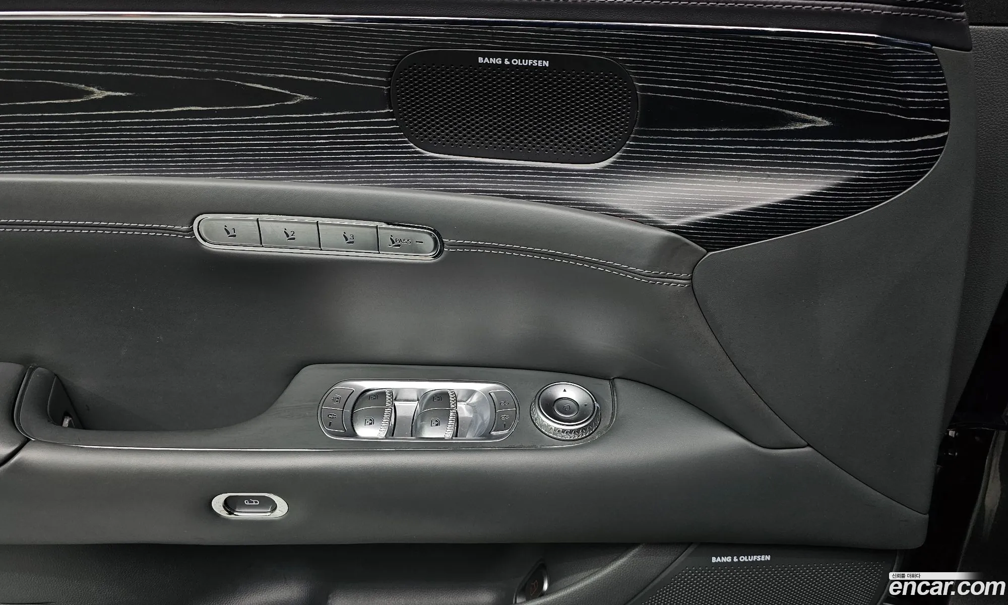 Genesis G90 2022 KMTFA41DBNU001588 — 21