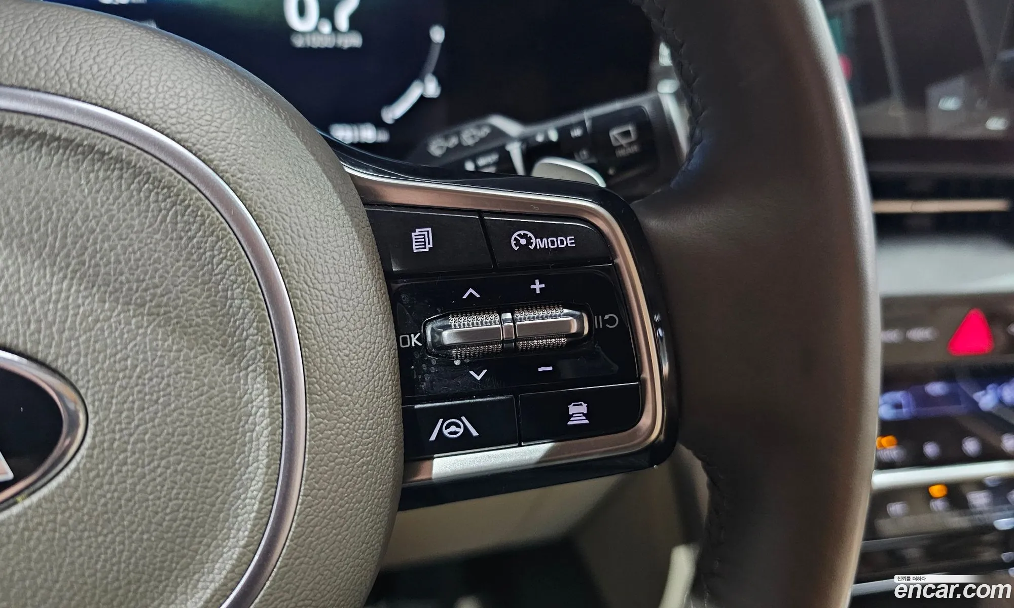 Kia Carnival 2020 KNANE81BBMS003198 — 32