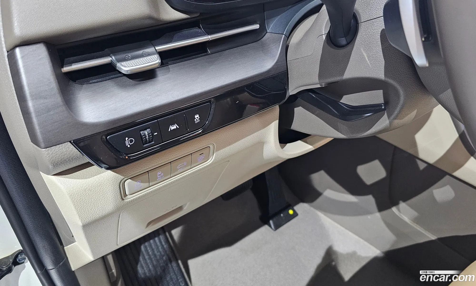 Kia Carnival 2020 KNANE81BBMS003198 — 17