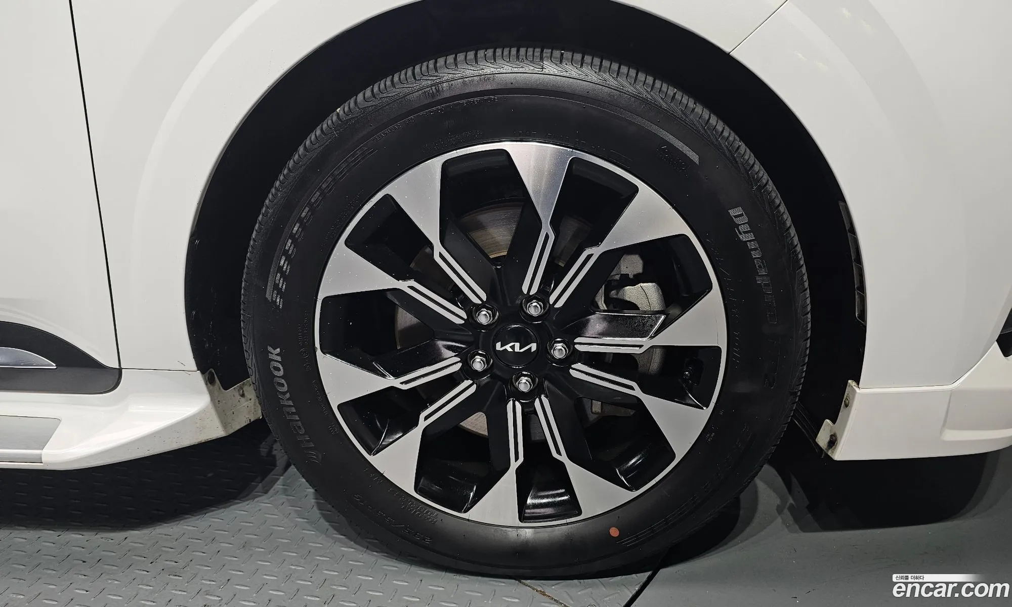 Kia Carnival 2020 KNANE81BBMS003198 — 33