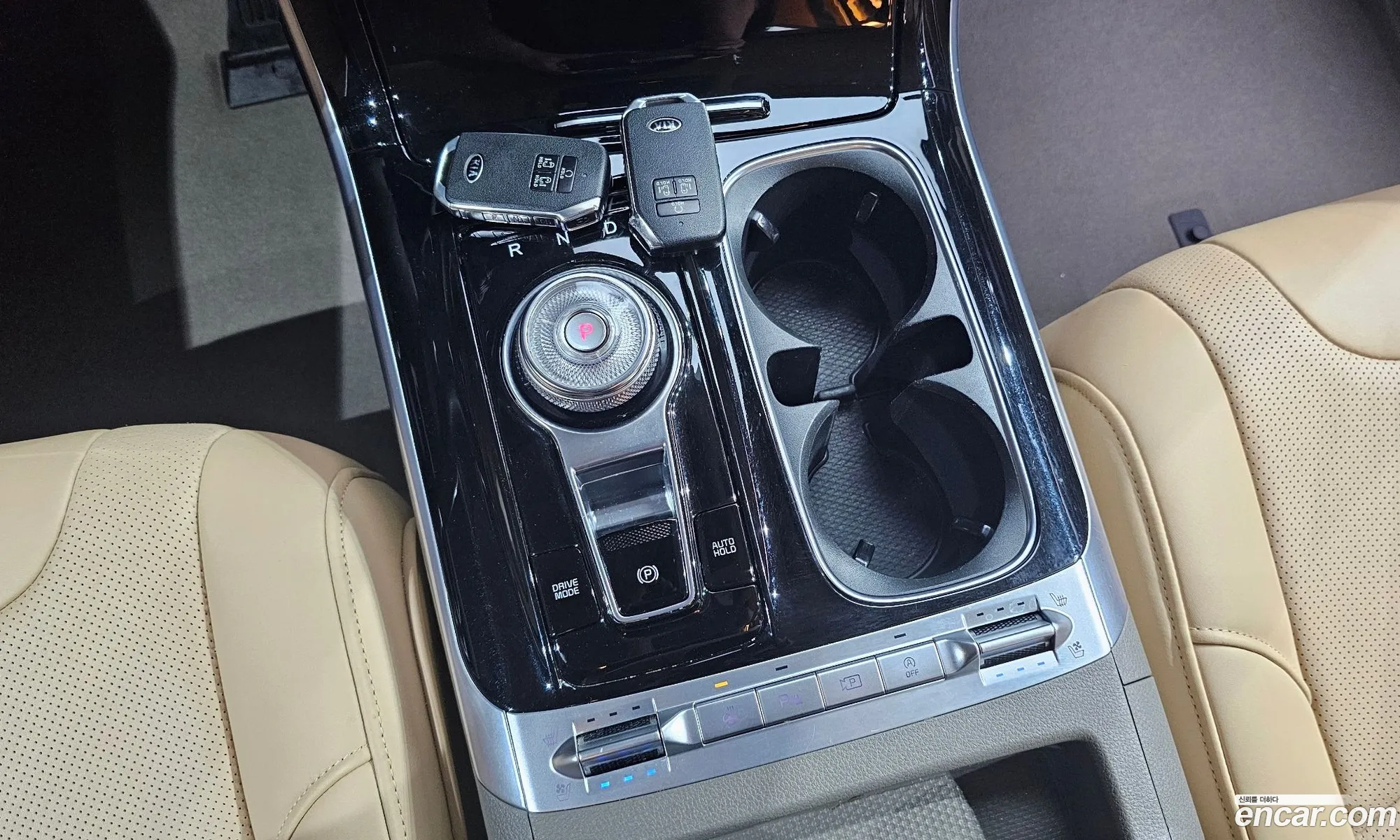 Kia Carnival 2020 KNANE81BBMS003198 — 19