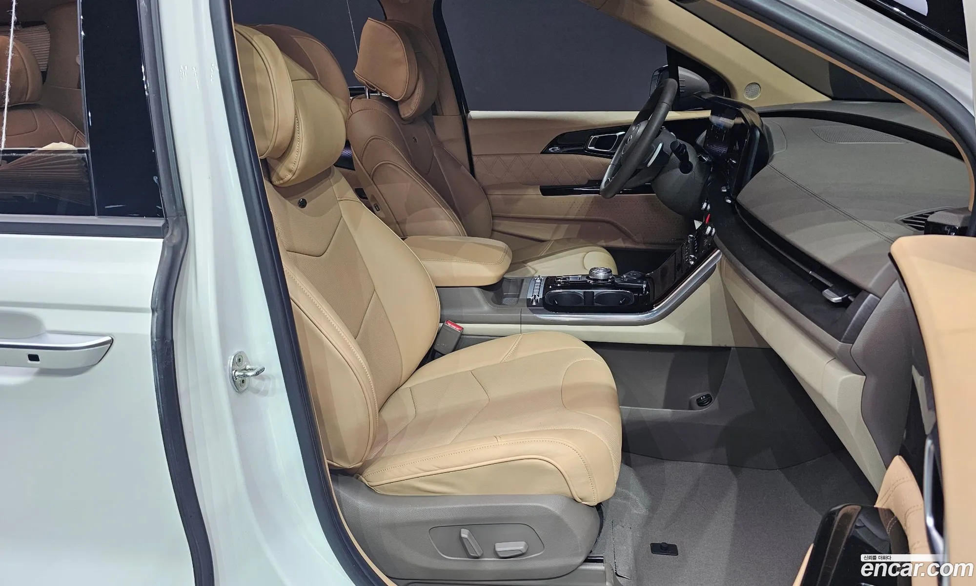 Kia Carnival 2020 KNANE81BBMS003198 — 8