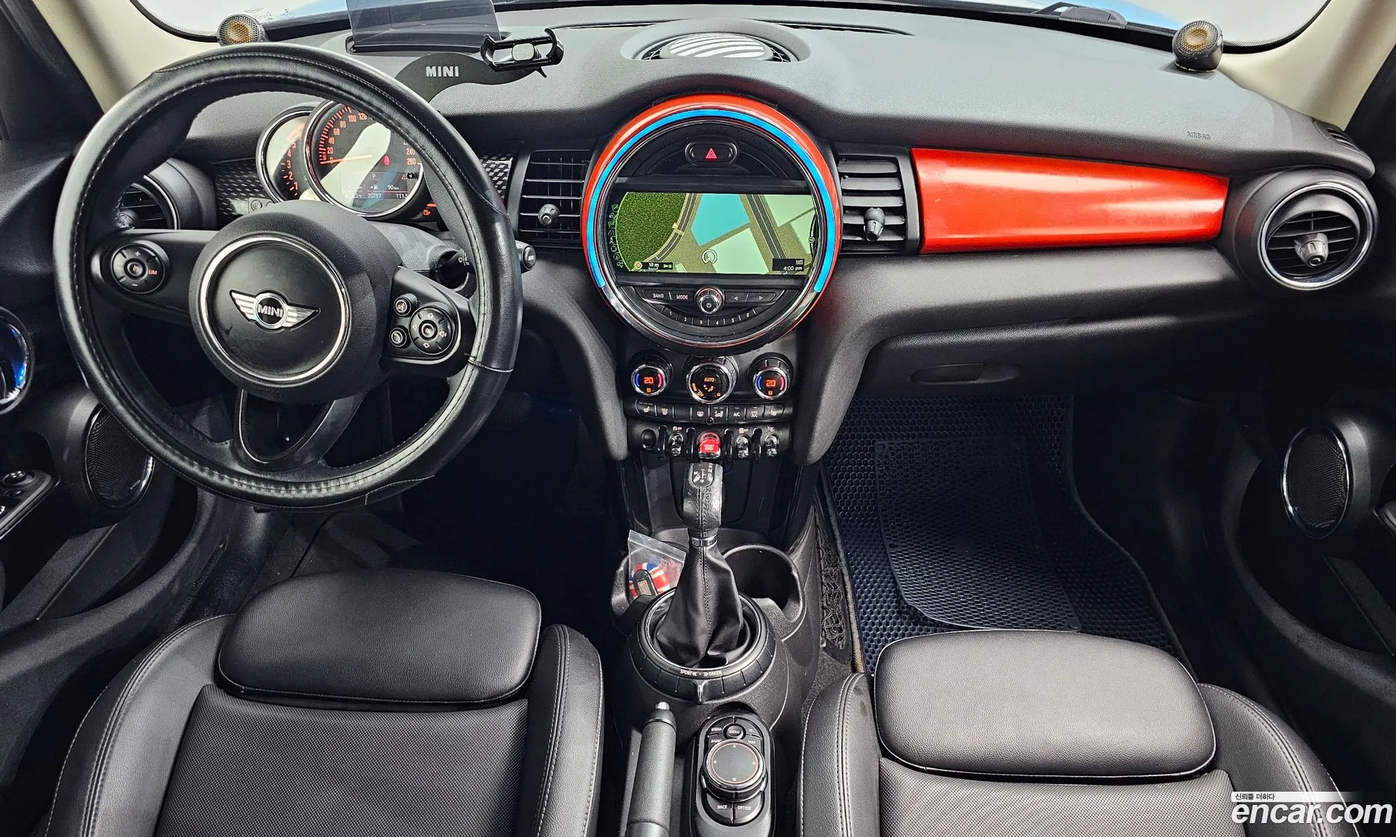 Mini Cooper SD 2016 WMWXT7104G2C16218 — 3