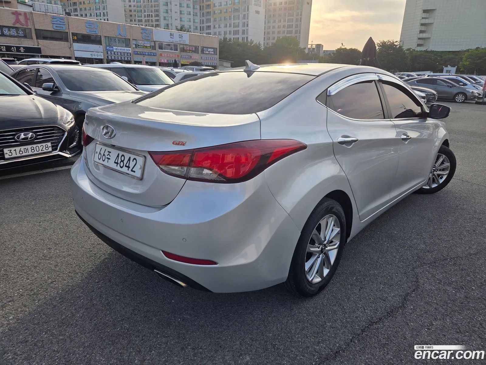 Hyundai Elantra 2015 — 16