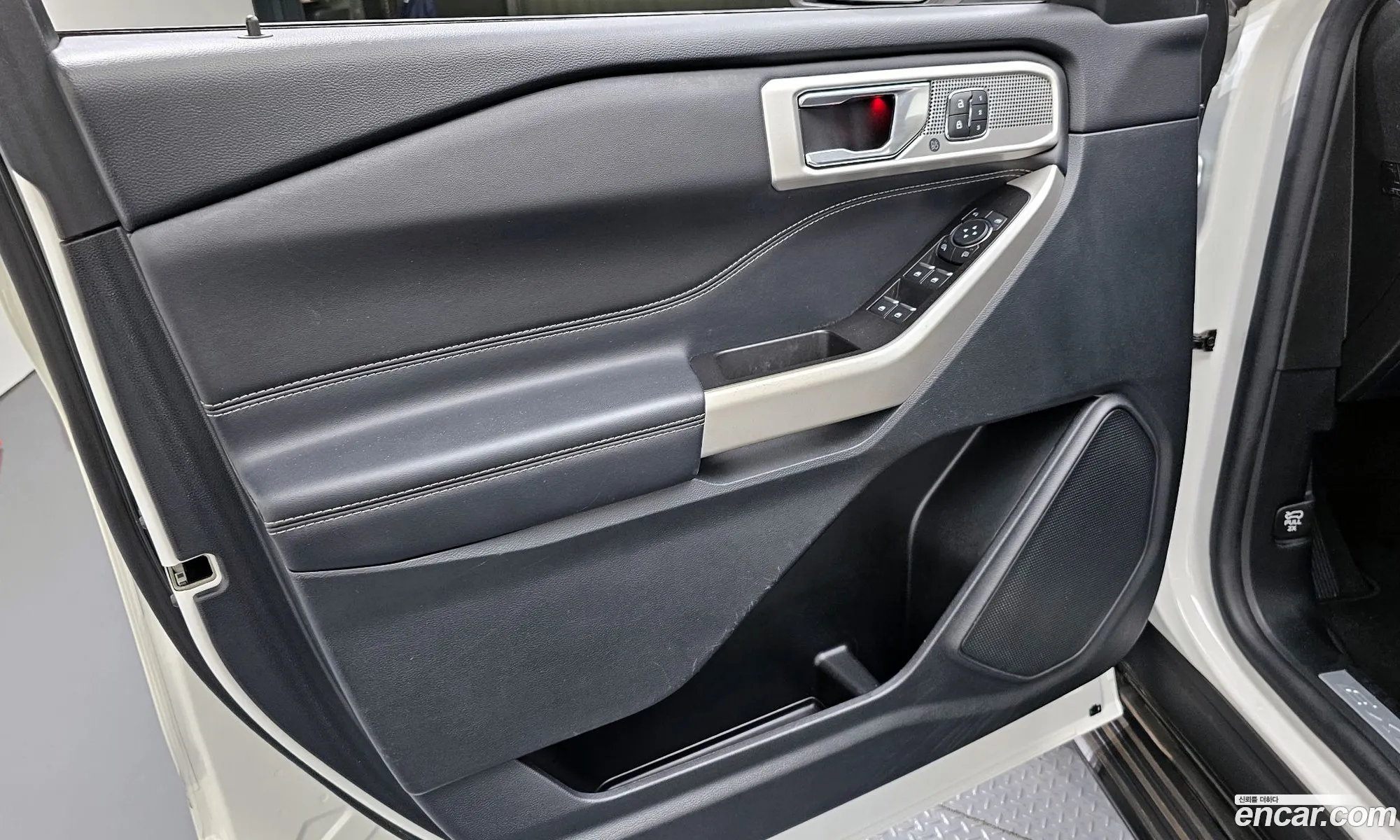 Ford Explorer 6th Gen 2022 1FMSK8FH3NGB80437 — 33