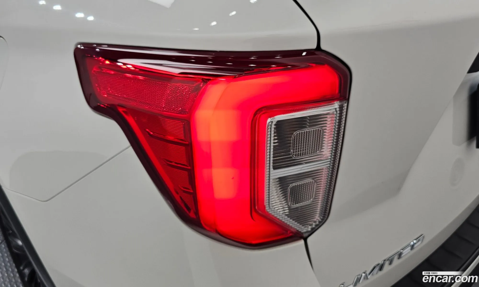Ford Explorer 6th Gen 2022 1FMSK8FH3NGB80437 — 25