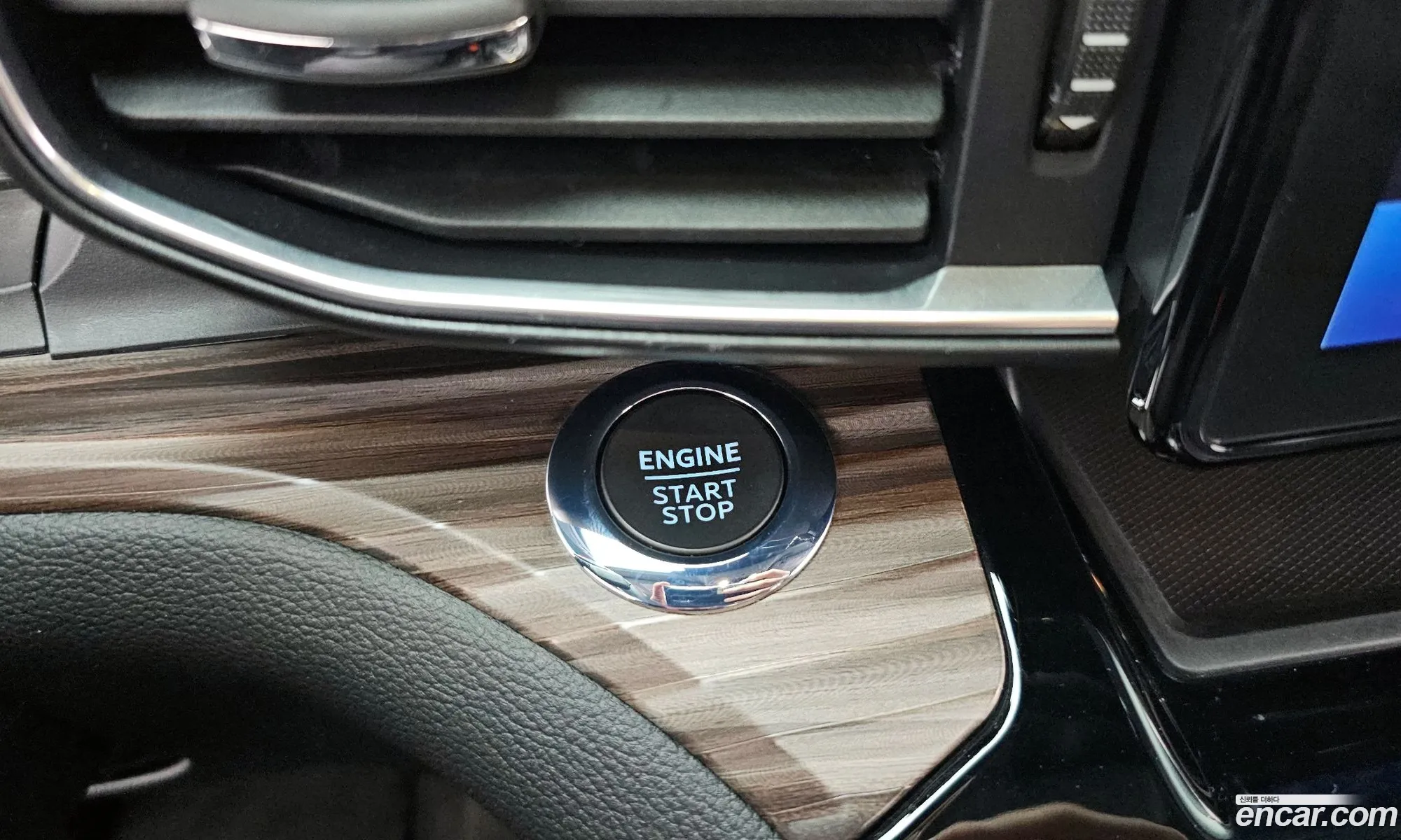 Ford Explorer 6th Gen 2022 1FMSK8FH3NGB80437 — 3