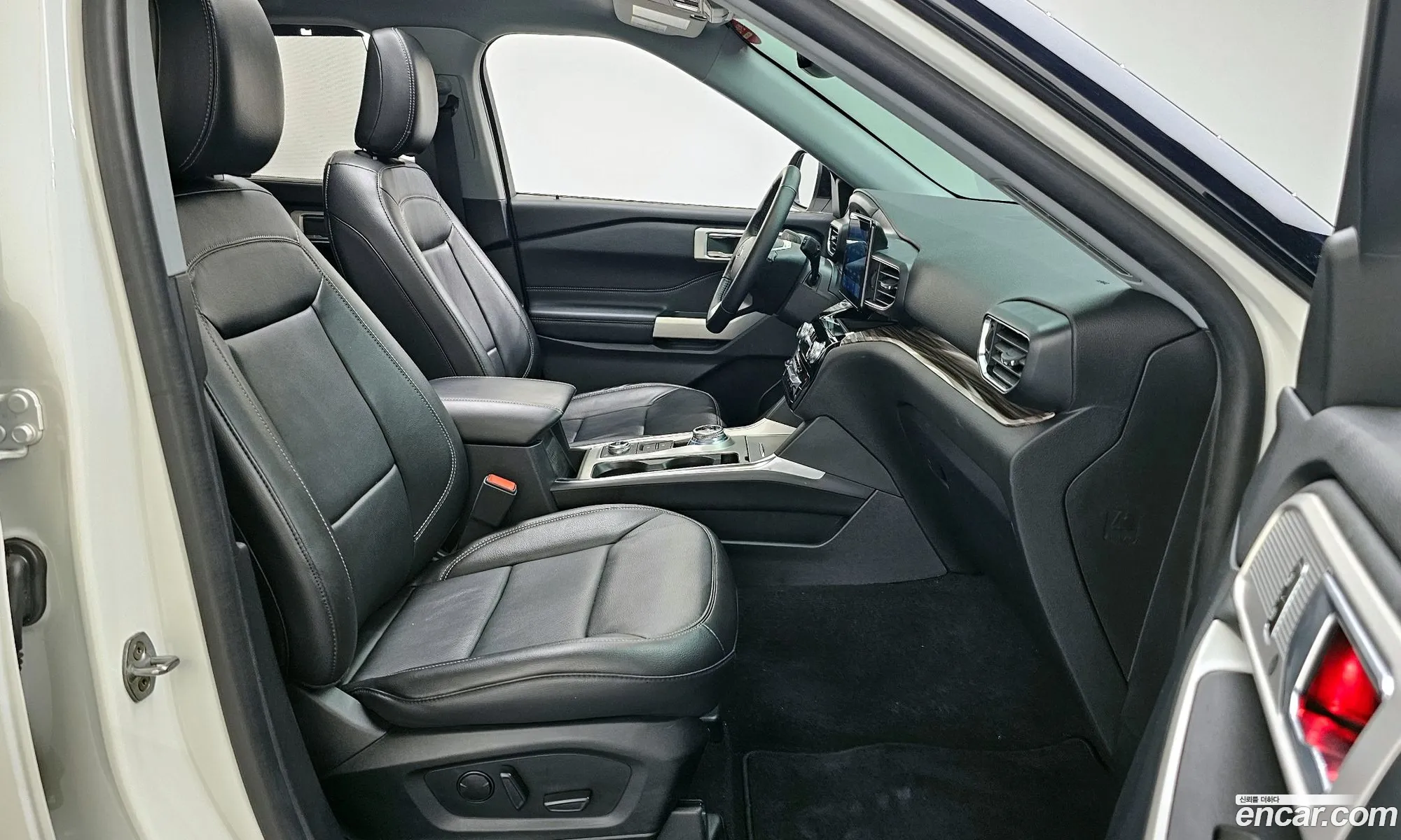 Ford Explorer 6th Gen 2022 1FMSK8FH3NGB80437 — 31