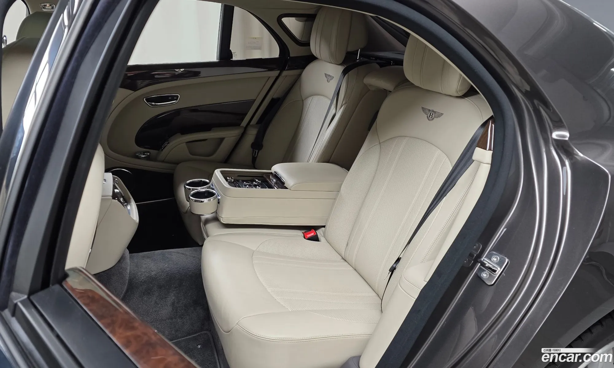 Bentley Mulsanne 2018 — 29
