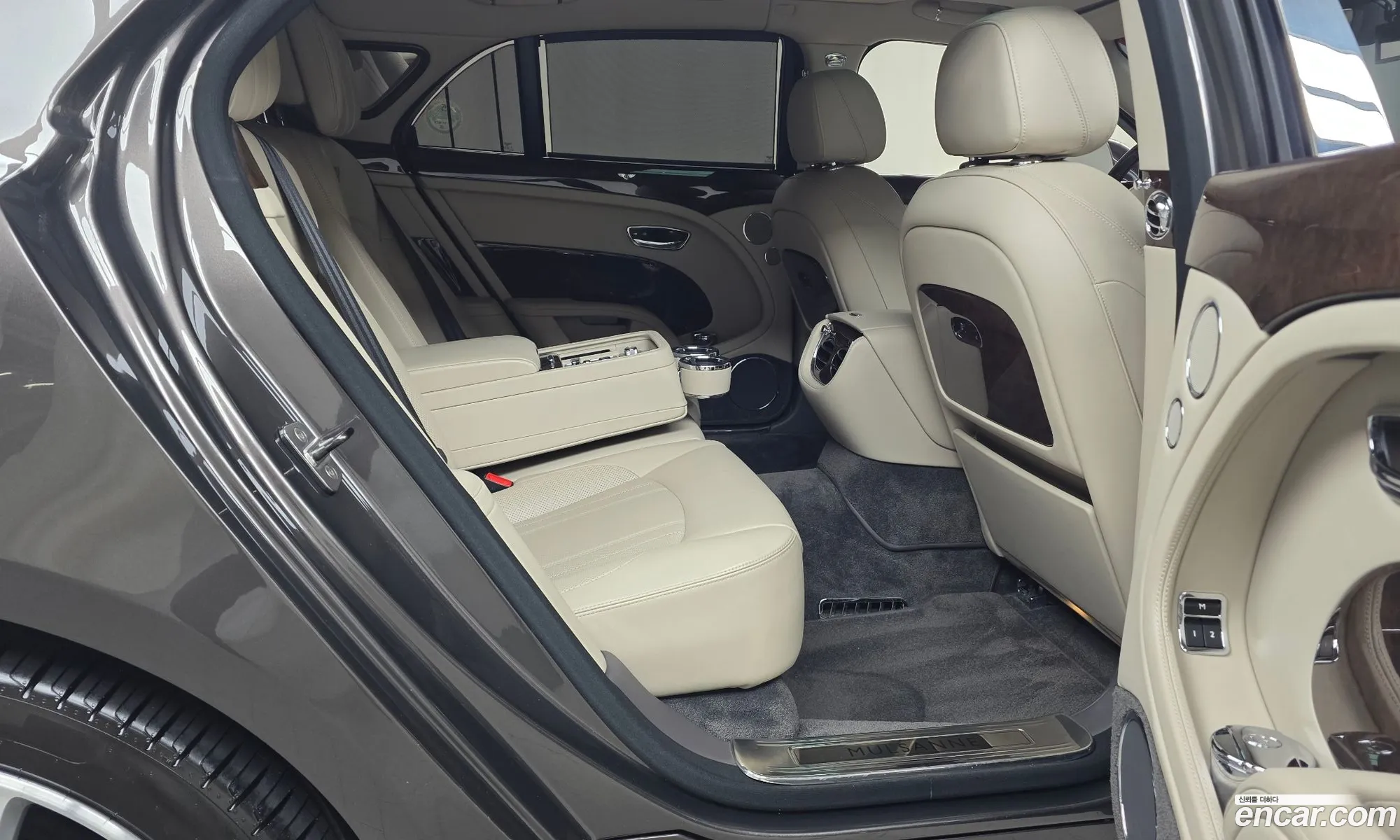 Bentley Mulsanne 2018 — 11