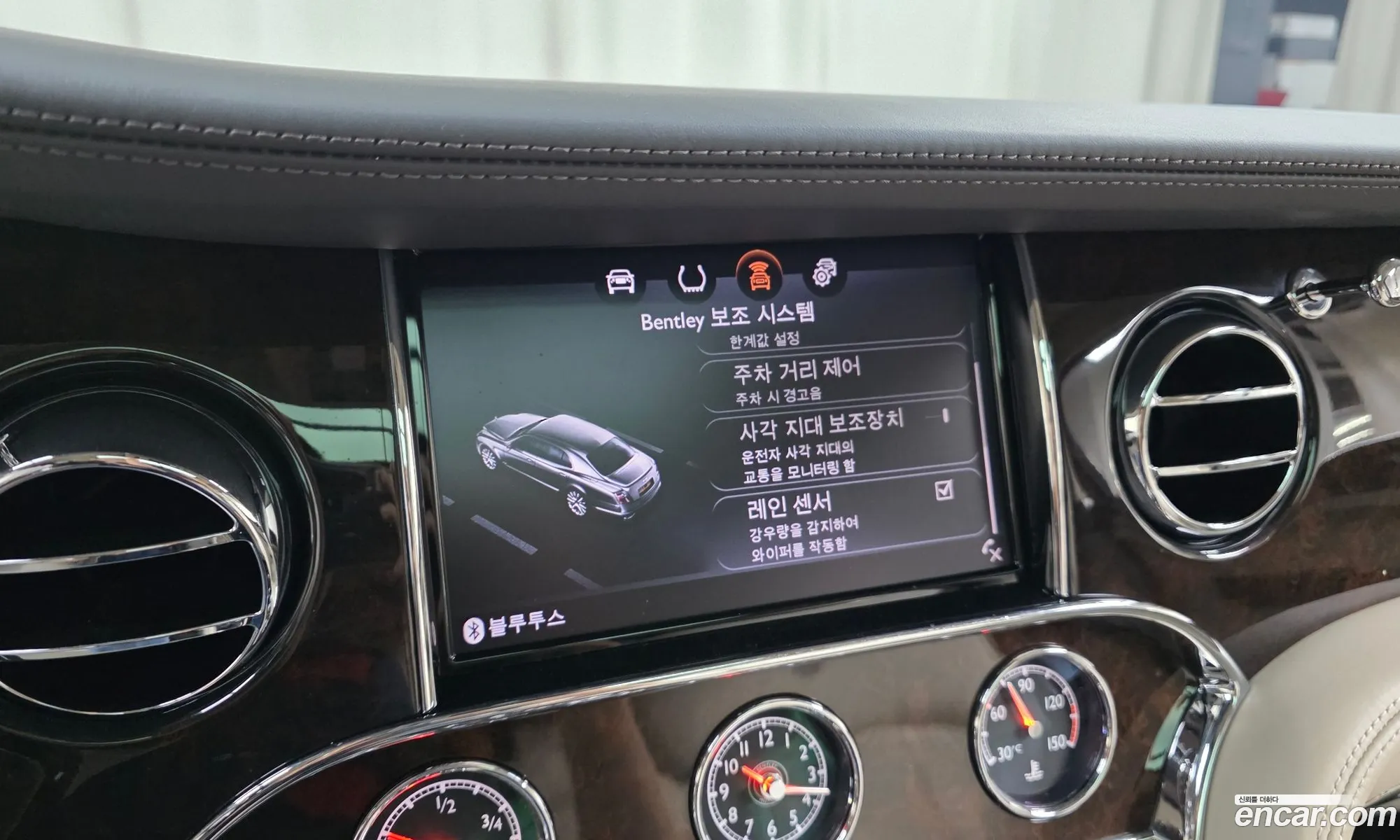 Bentley Mulsanne 2018 — 25