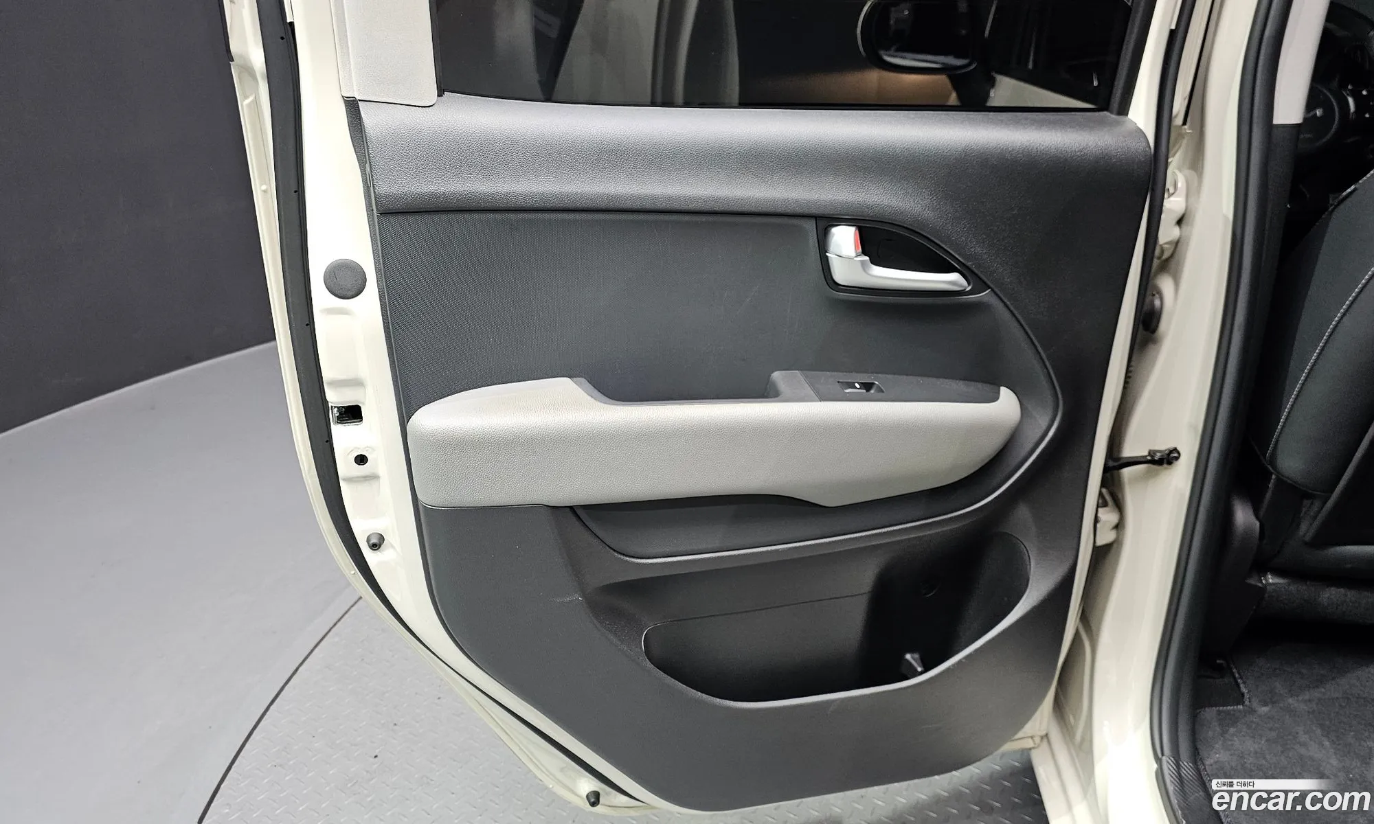 Kia Kia Ray 2023 KNACG811BPT355867 — 29