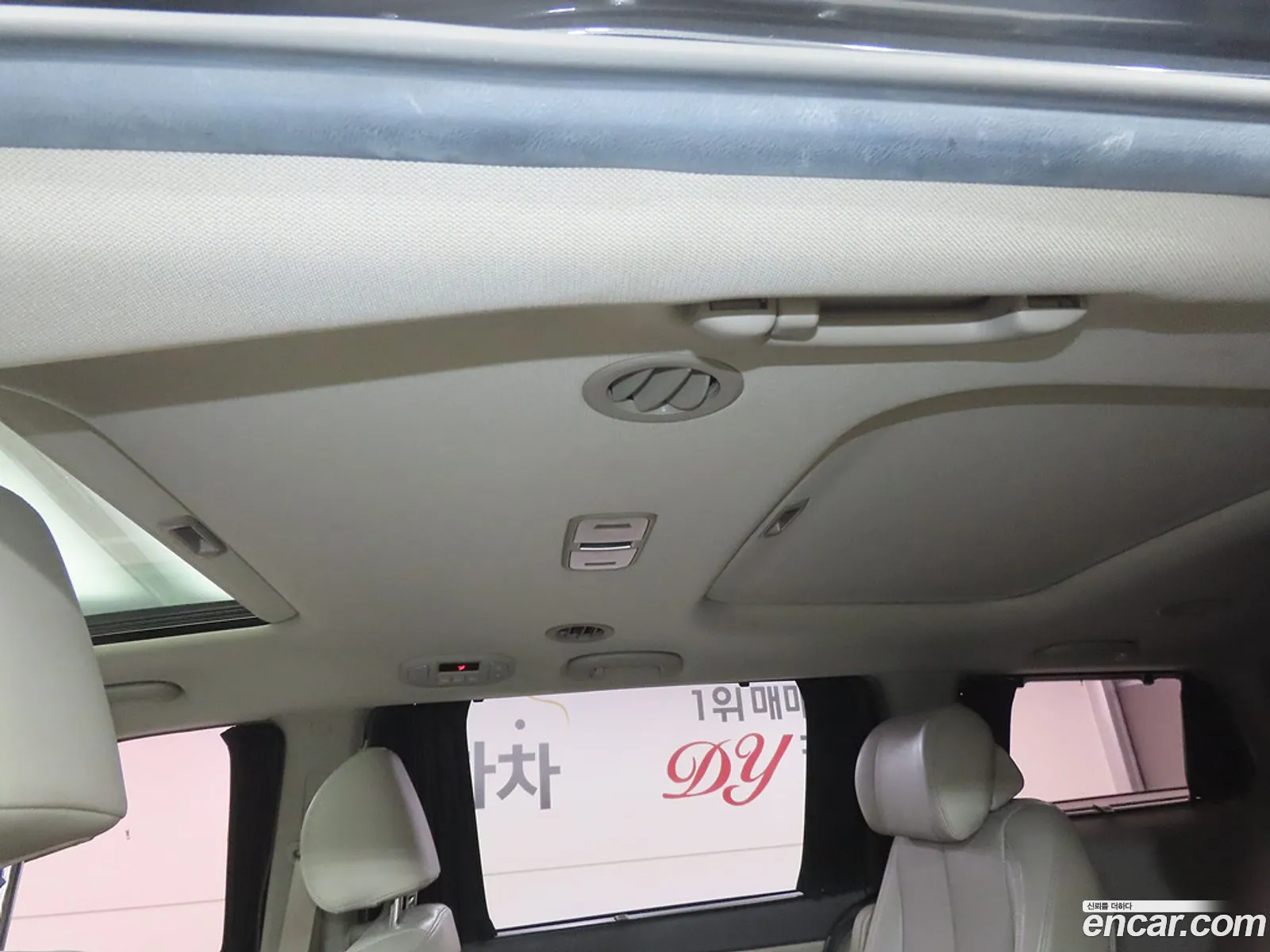 Kia Carnival 2016 — 17