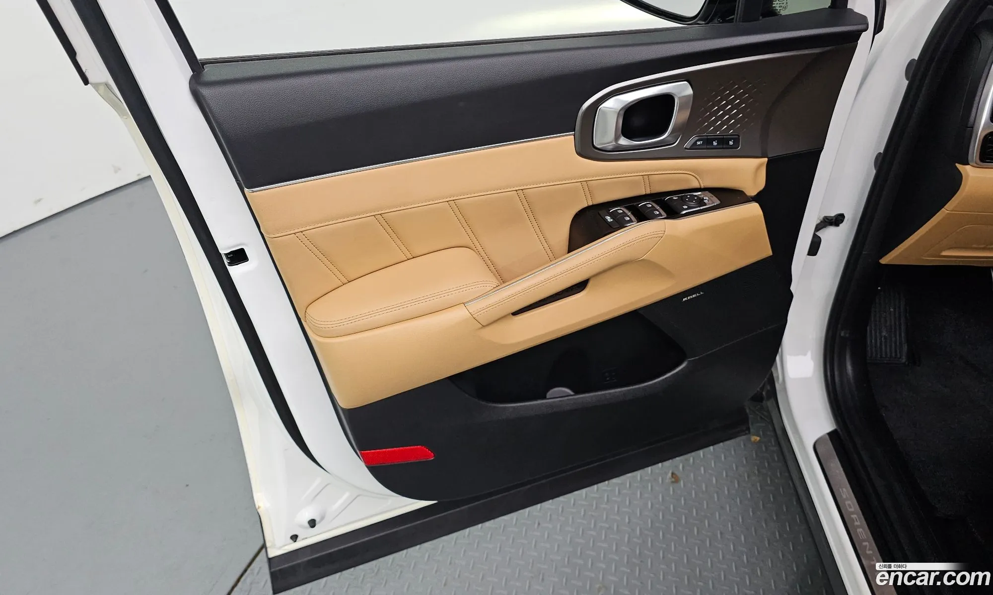 Kia Sorento 2021 KNARH81GBMA046650 — 17