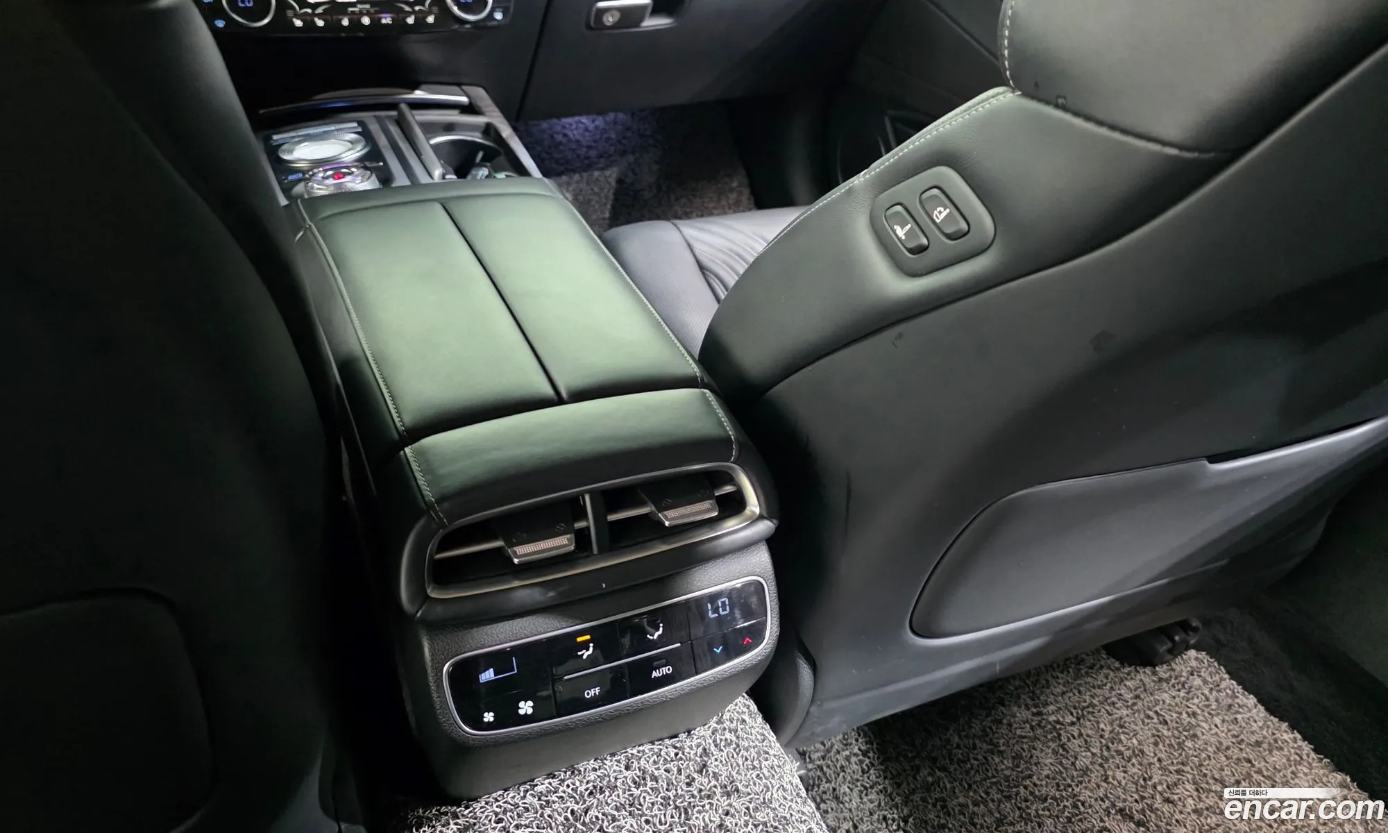 Genesis G80 2020 KMTGB41CBMU017923 — 38