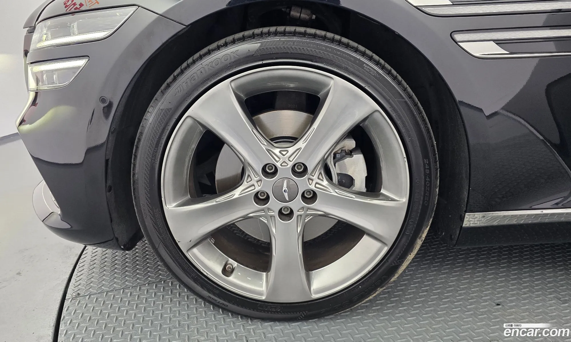 Genesis G80 2020 KMTGB41CBMU017923 — 16