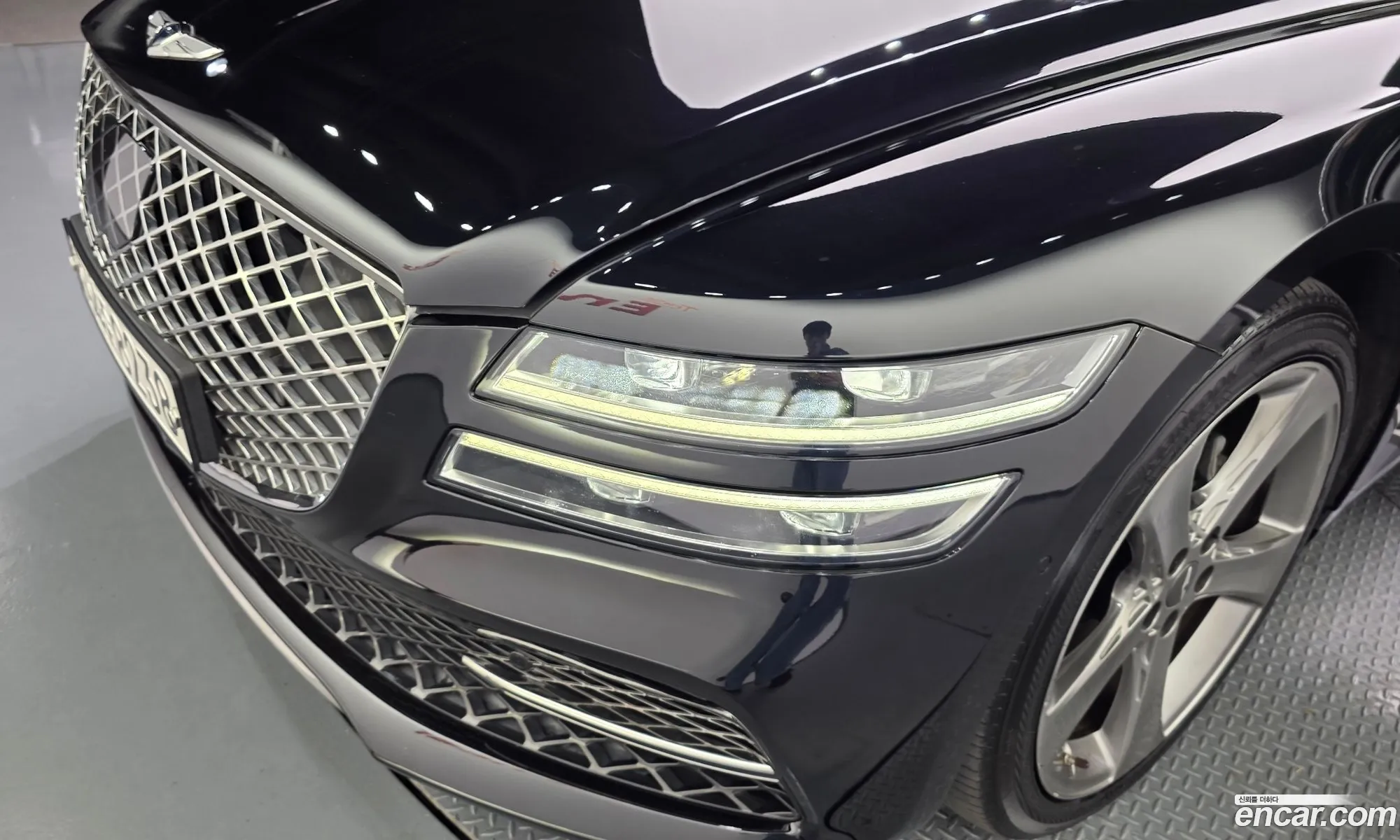 Genesis G80 2020 KMTGB41CBMU017923 — 6